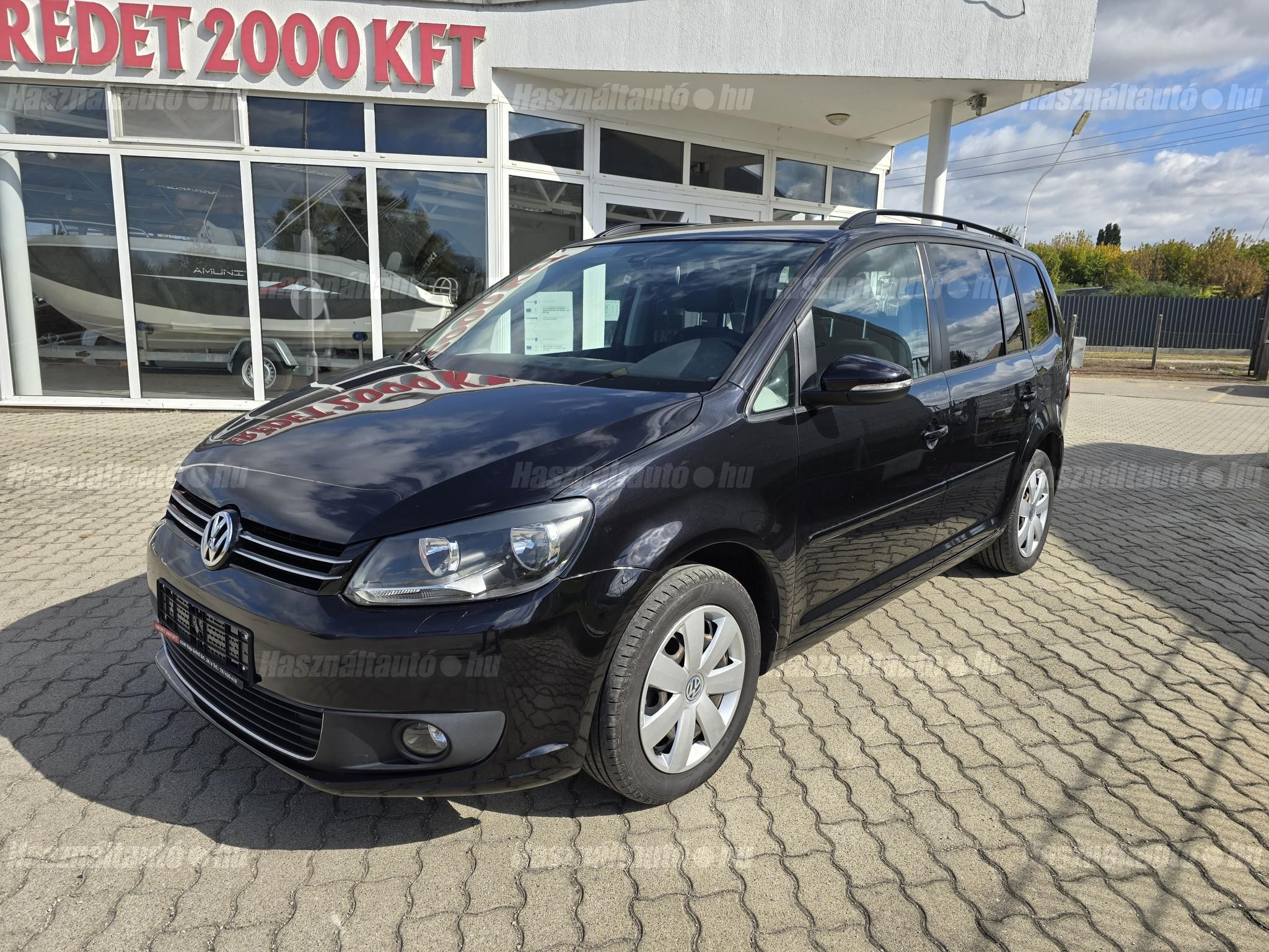 VOLKSWAGEN TOURAN 2011/10 - 1
