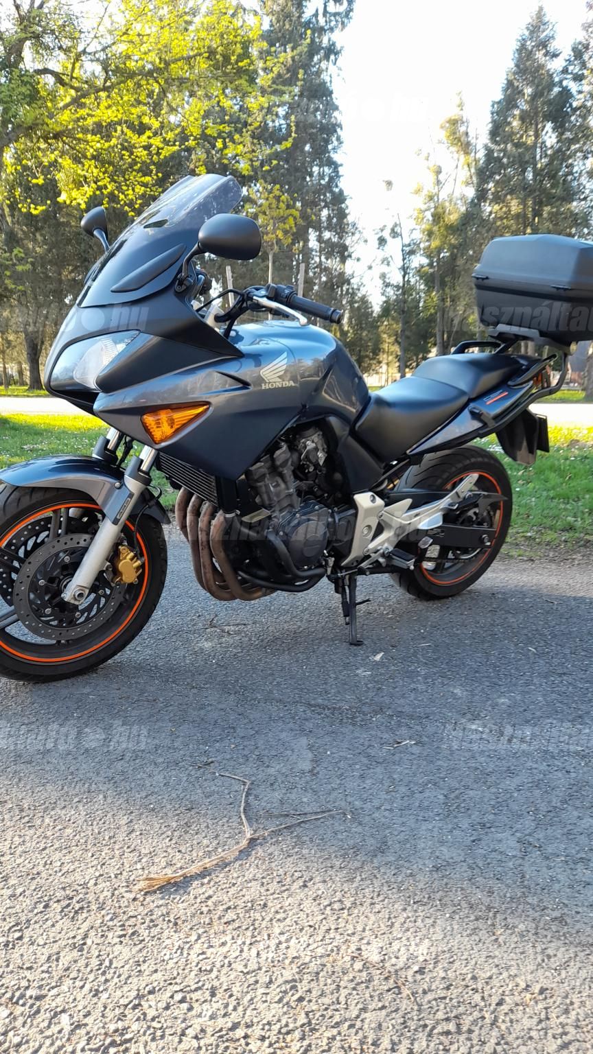 HONDA CBF 600 2004/5 - 1