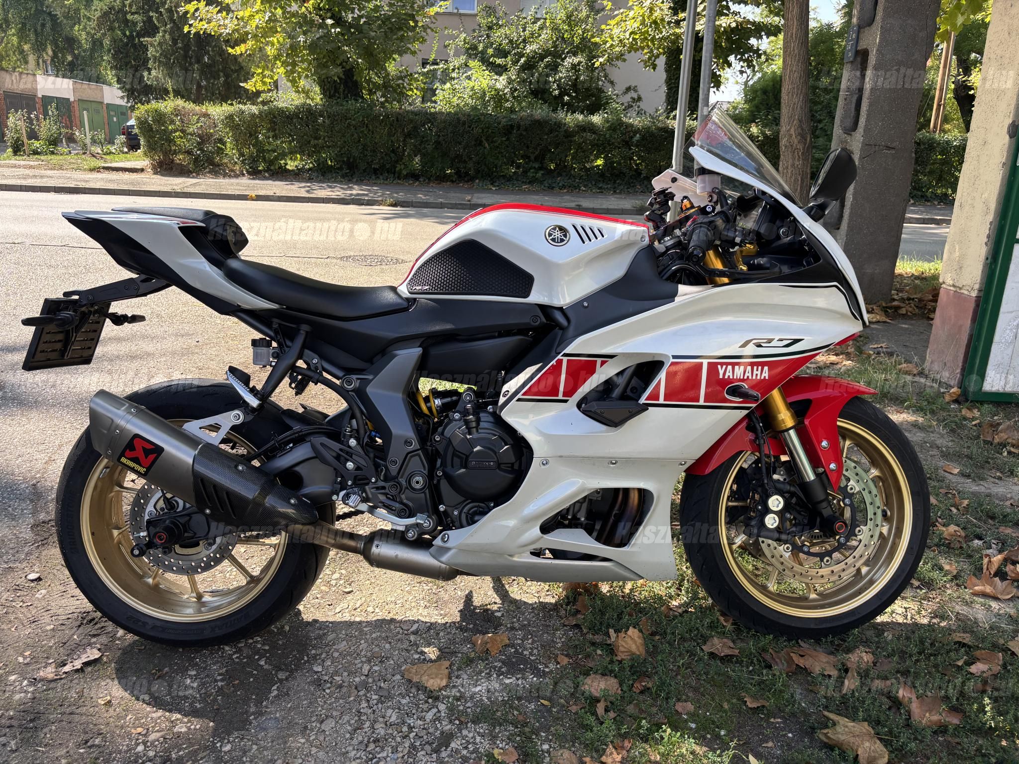YAMAHA YZF R7 2022/3 - 1