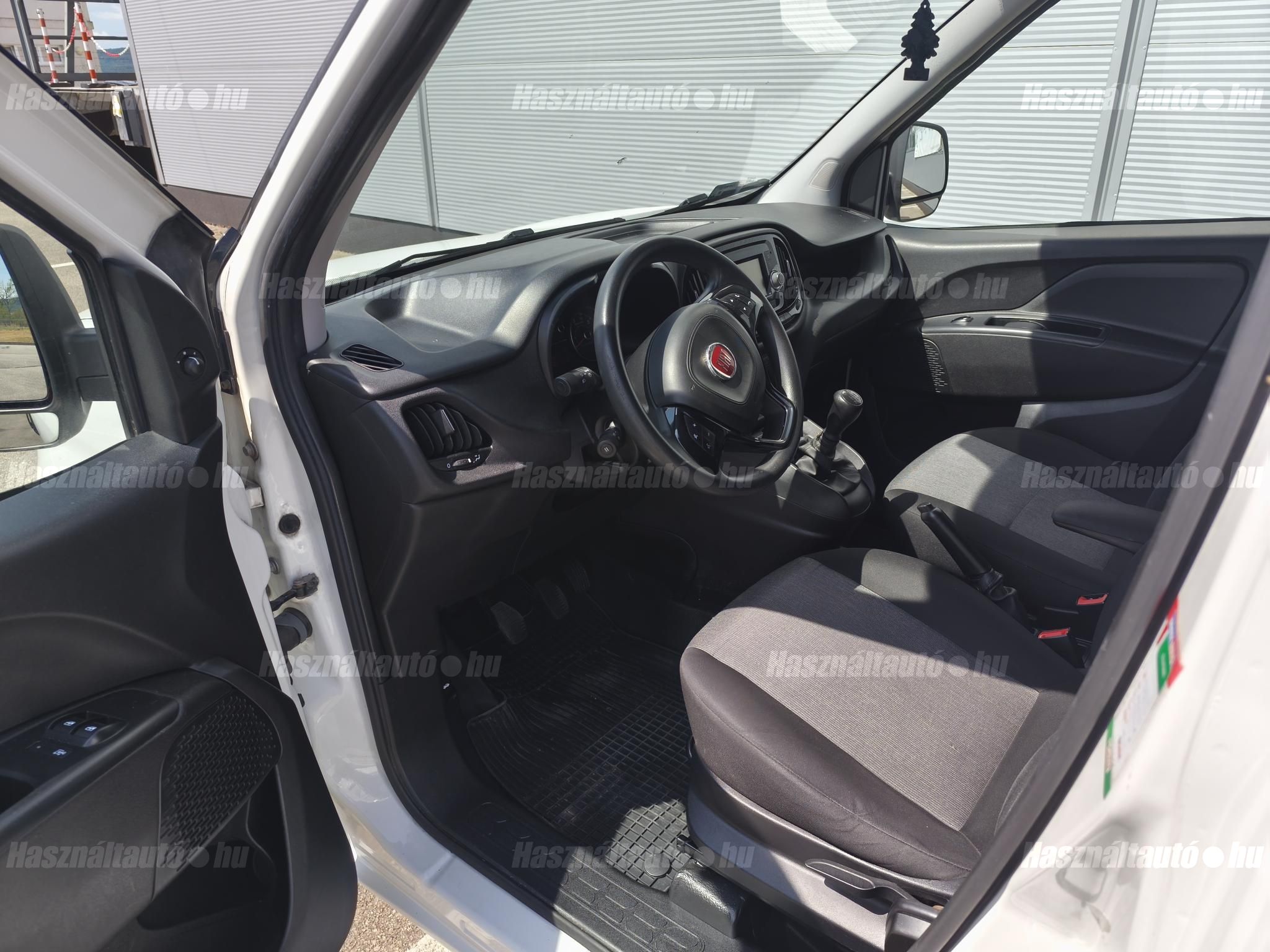 FIAT DOBLO 2018 - 1