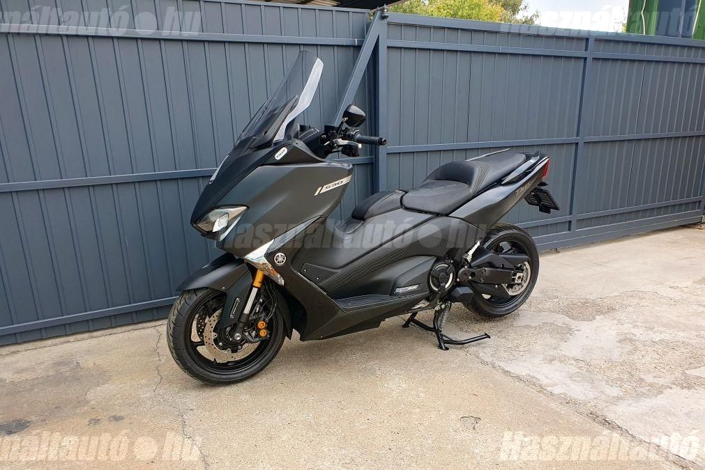 YAMAHA TMAX 2017/4 - 1