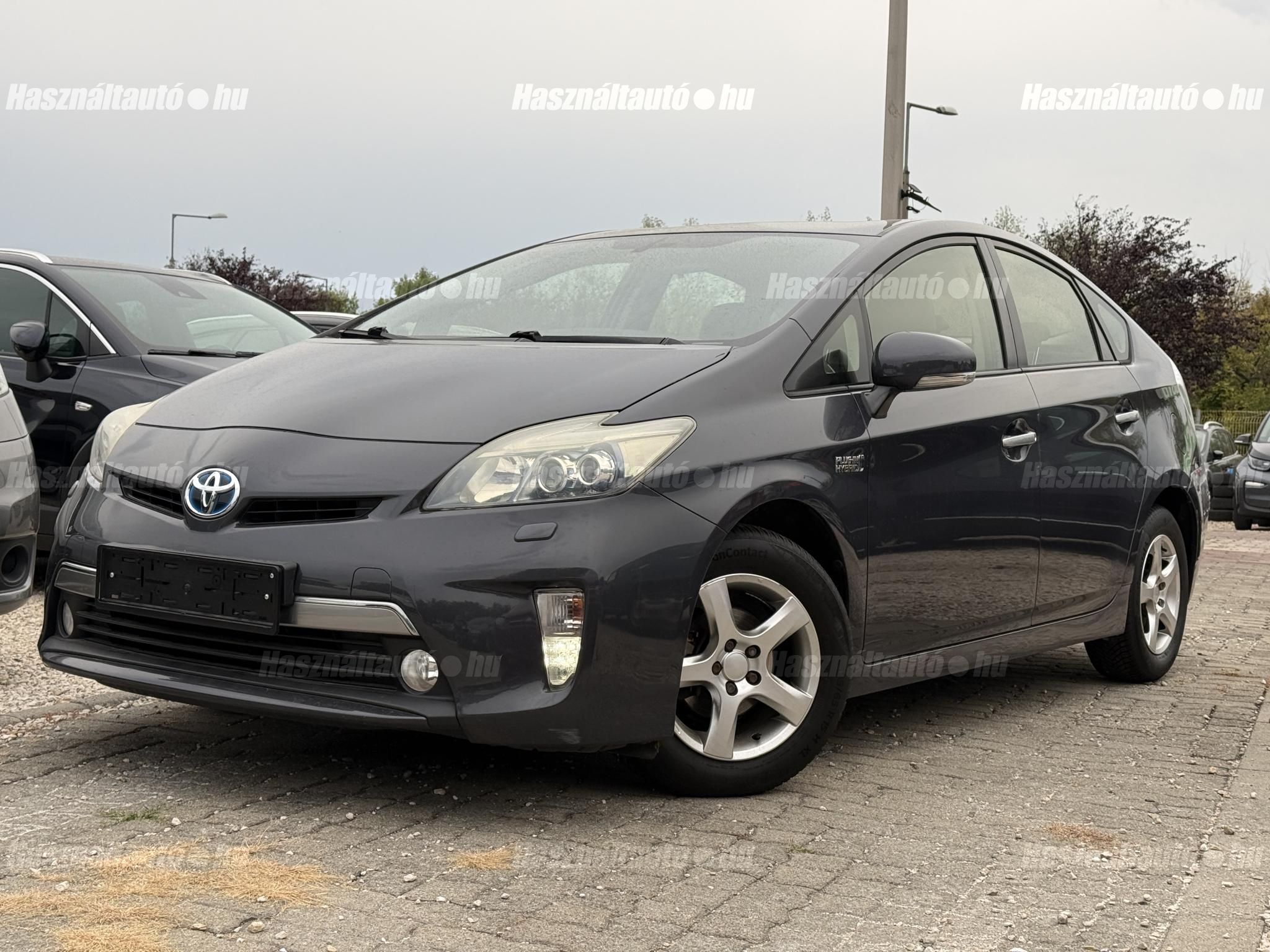 TOYOTA PRIUS 2013/1 - 1