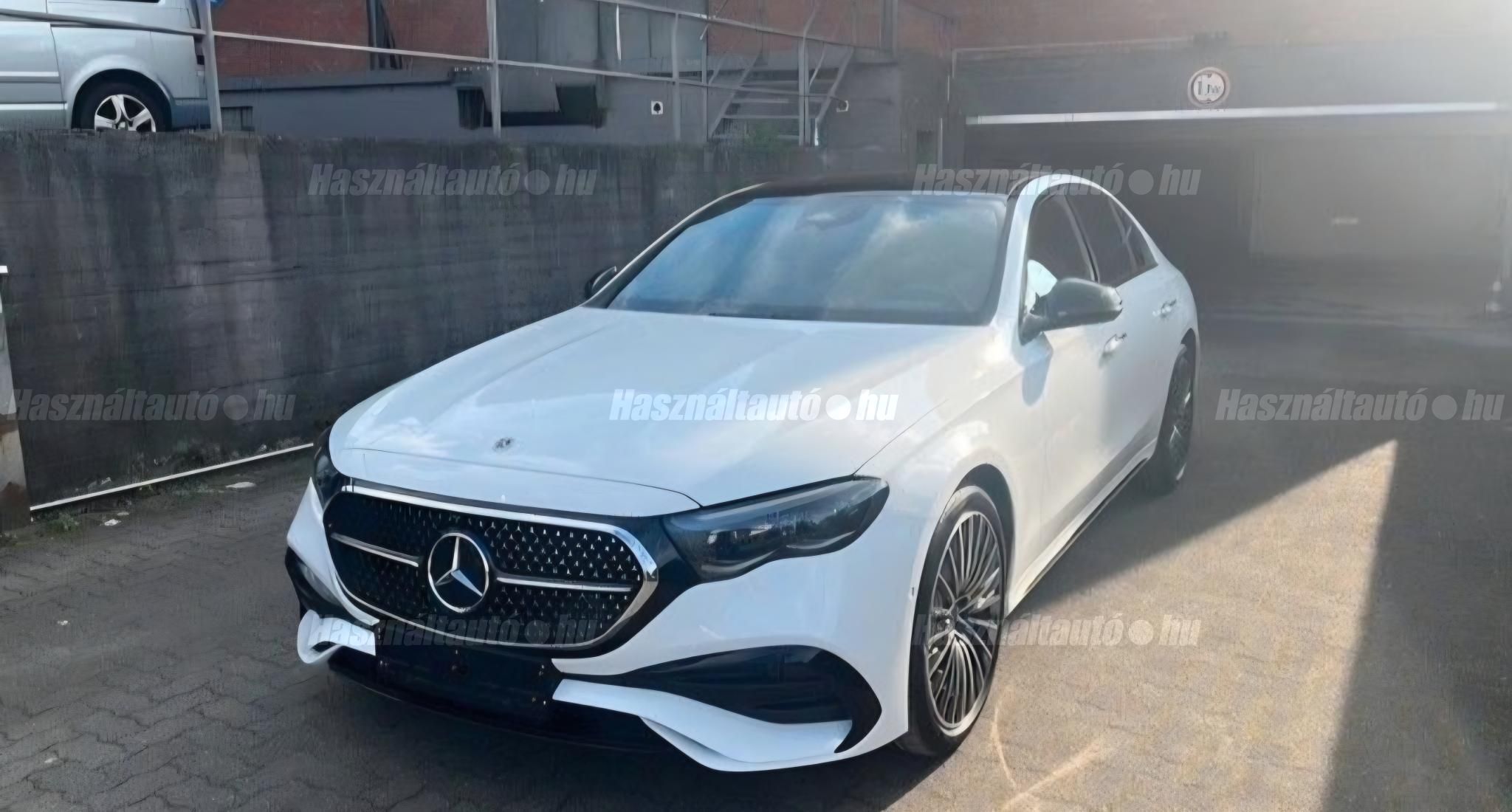 MERCEDES-BENZ E 220 2024/4 - 1