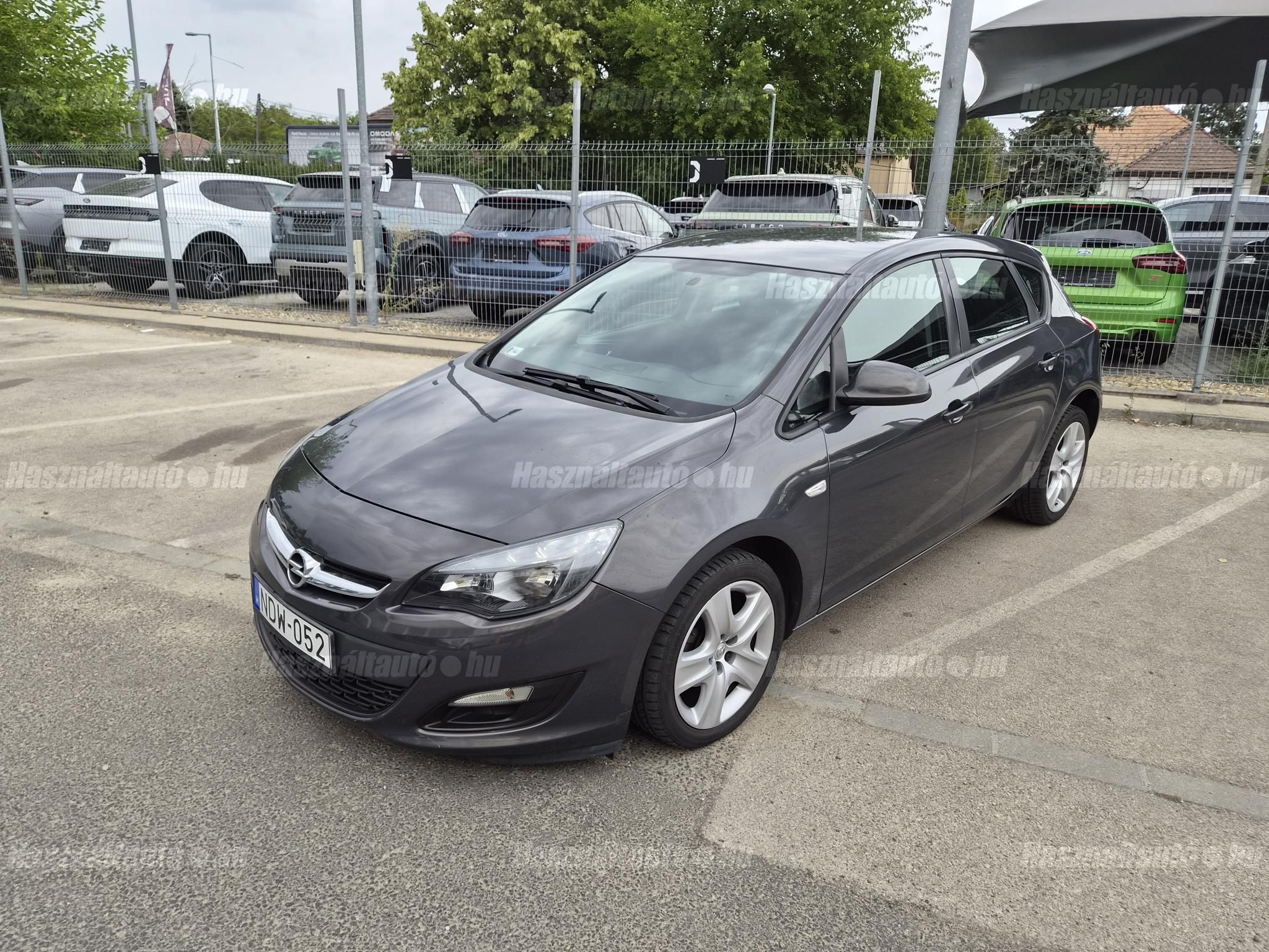 OPEL ASTRA J 2013/7 - 1