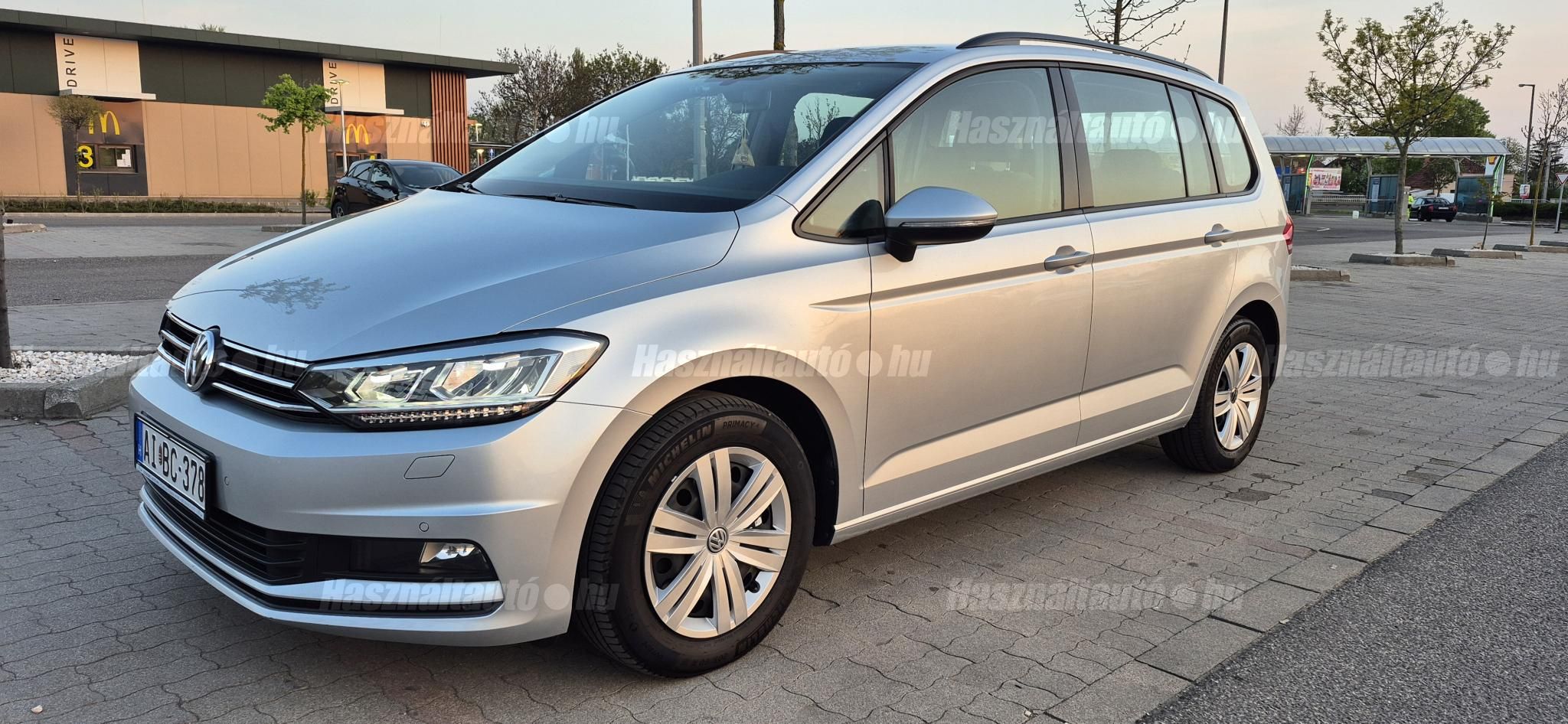 VOLKSWAGEN TOURAN 2019/8 - 1