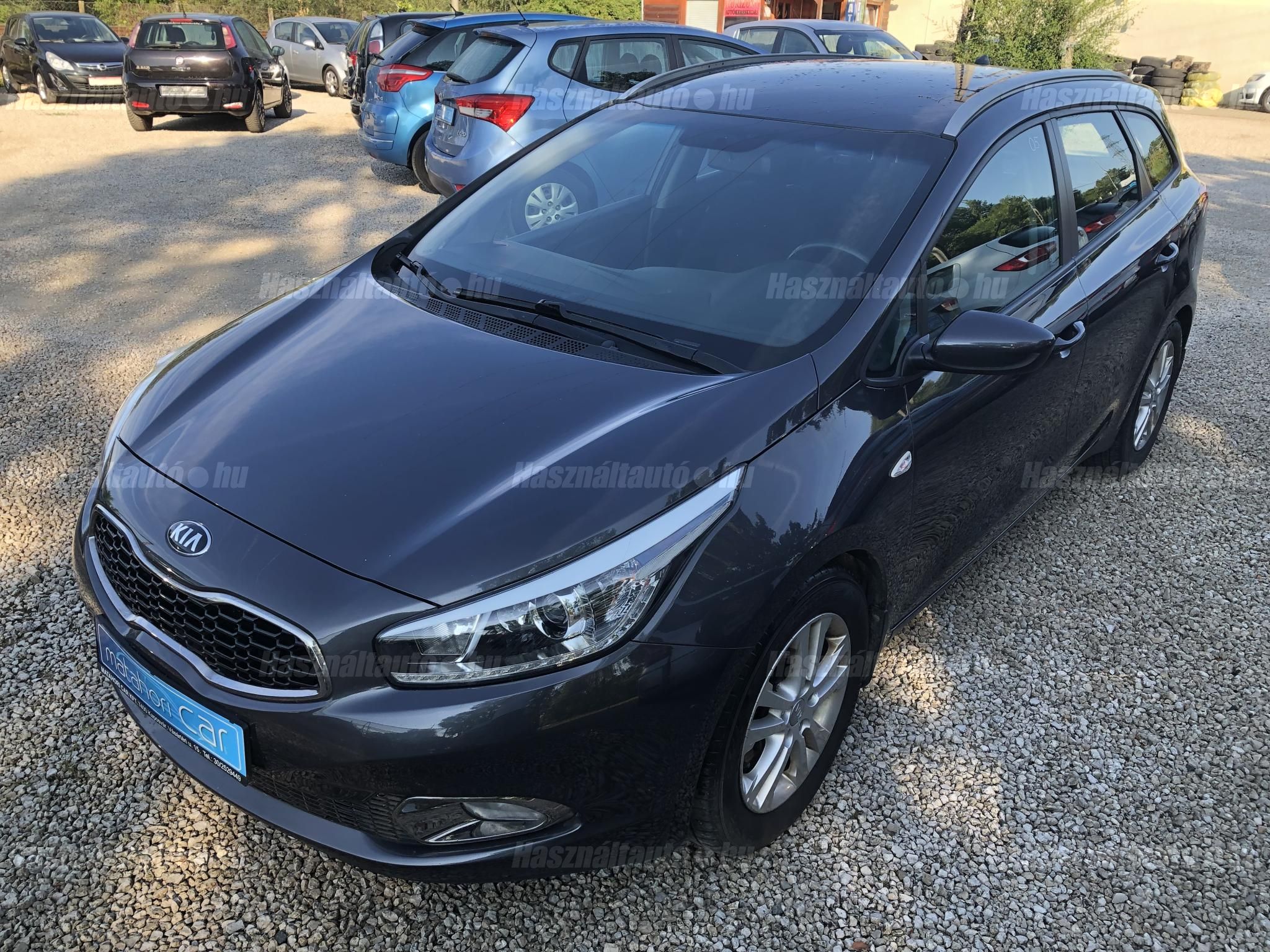 KIA CEE'D 2015/4 - 1