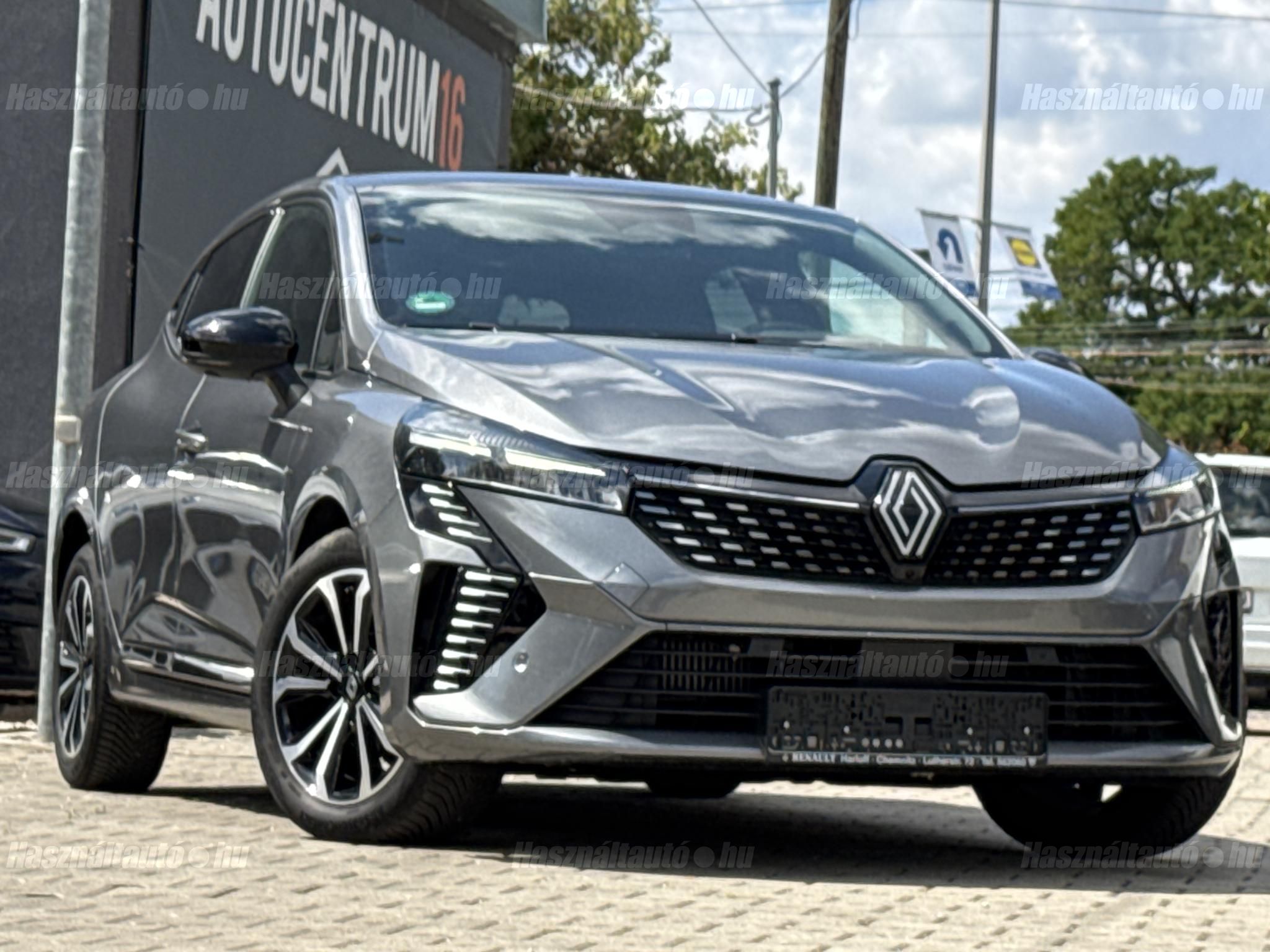 RENAULT CLIO 2024/6 - 1