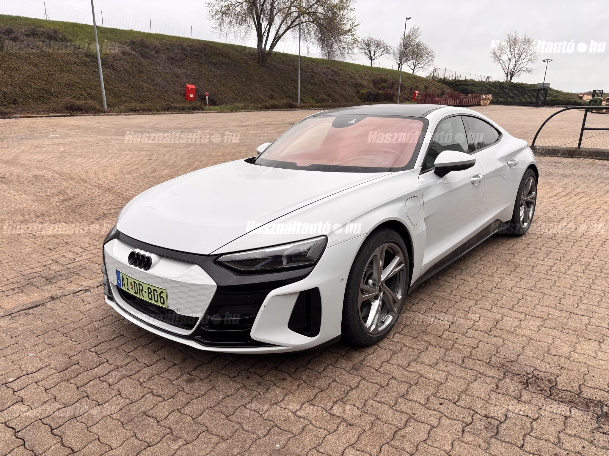 AUDI E-TRON GT 2022/10 - 1