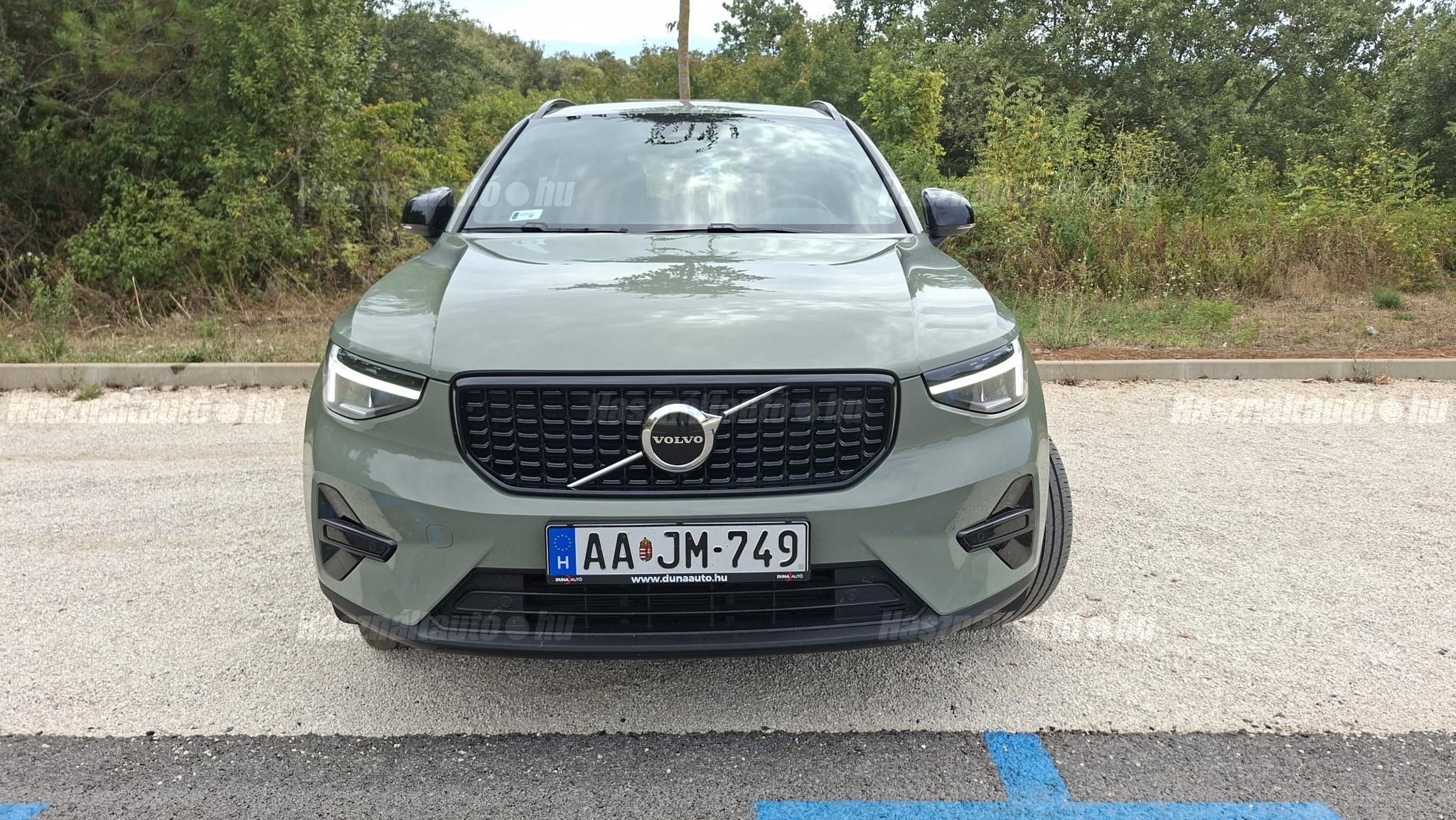 VOLVO XC40 2023/3 - 1
