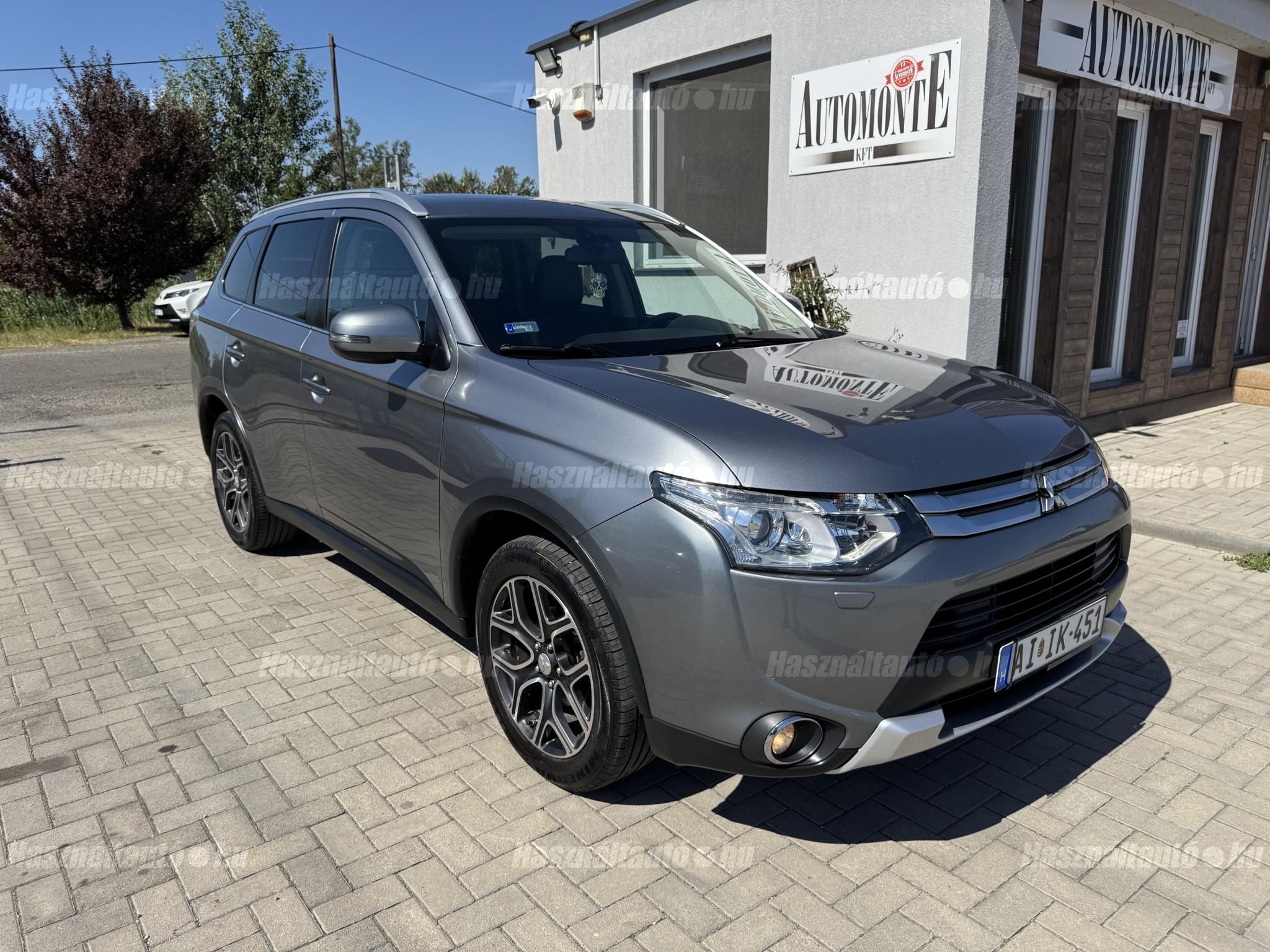 MITSUBISHI OUTLANDER 2016/8 - 1