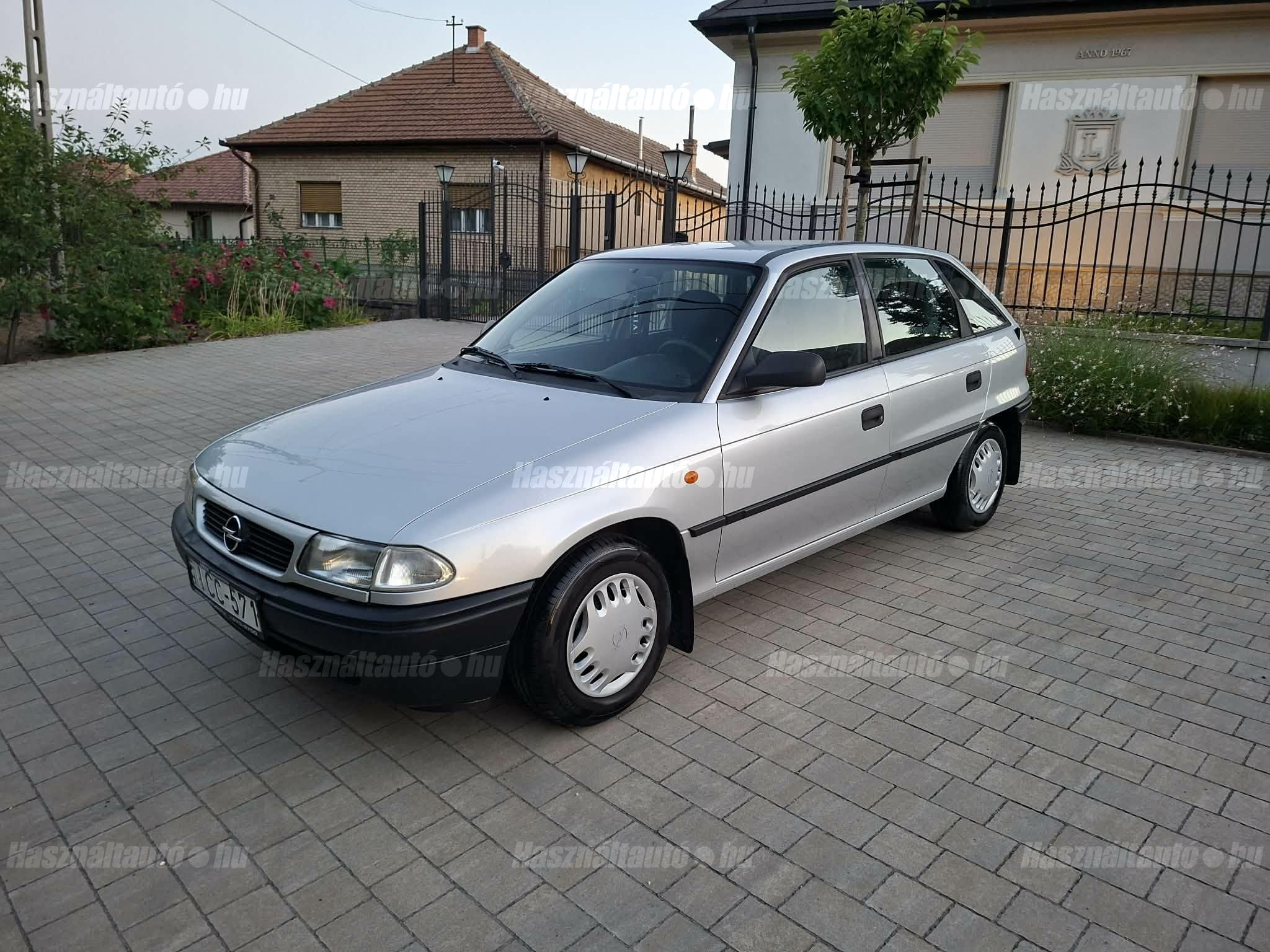 OPEL ASTRA F 2002/5 - 1