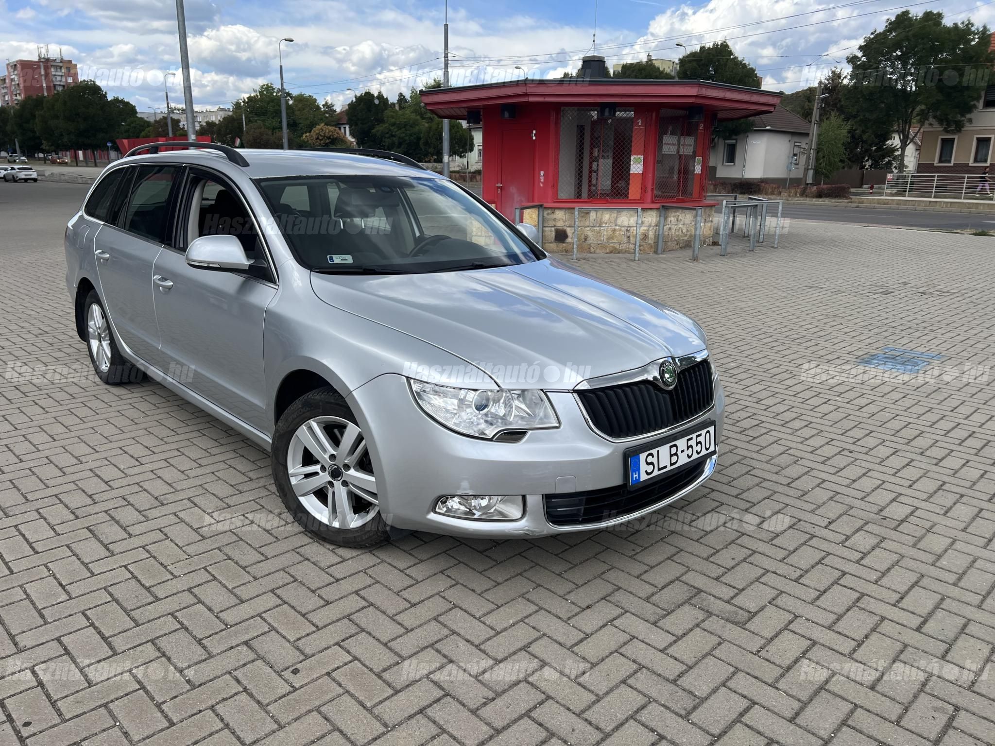 SKODA SUPERB 2011/7 - 1