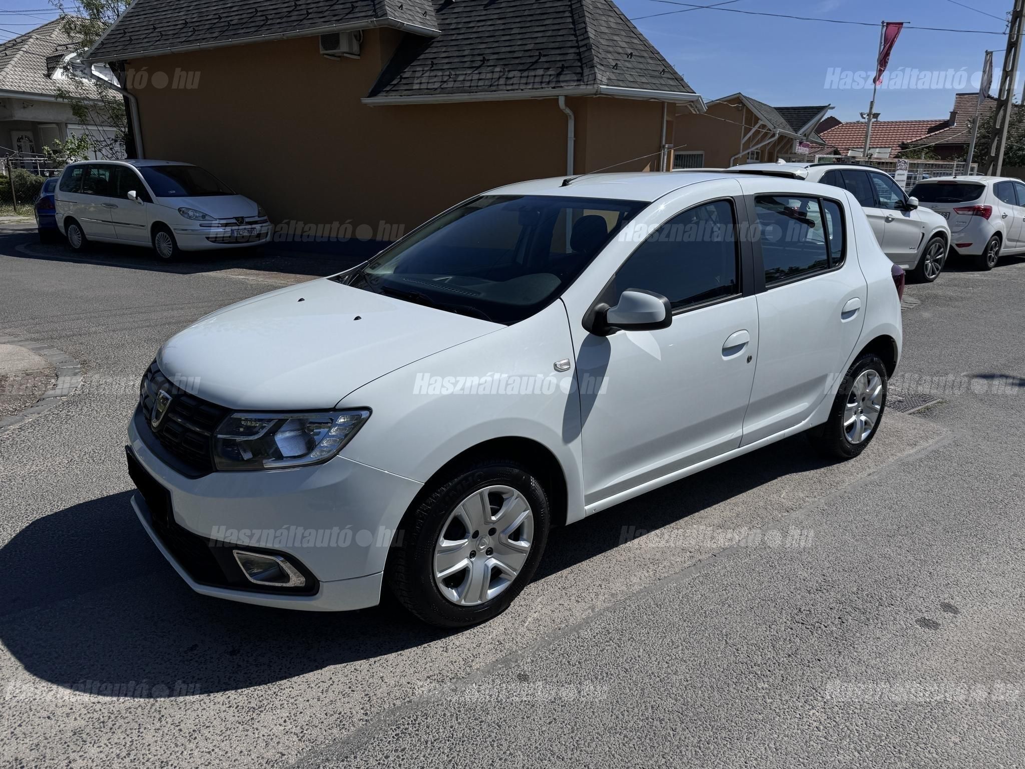 DACIA SANDERO 2018 - 1