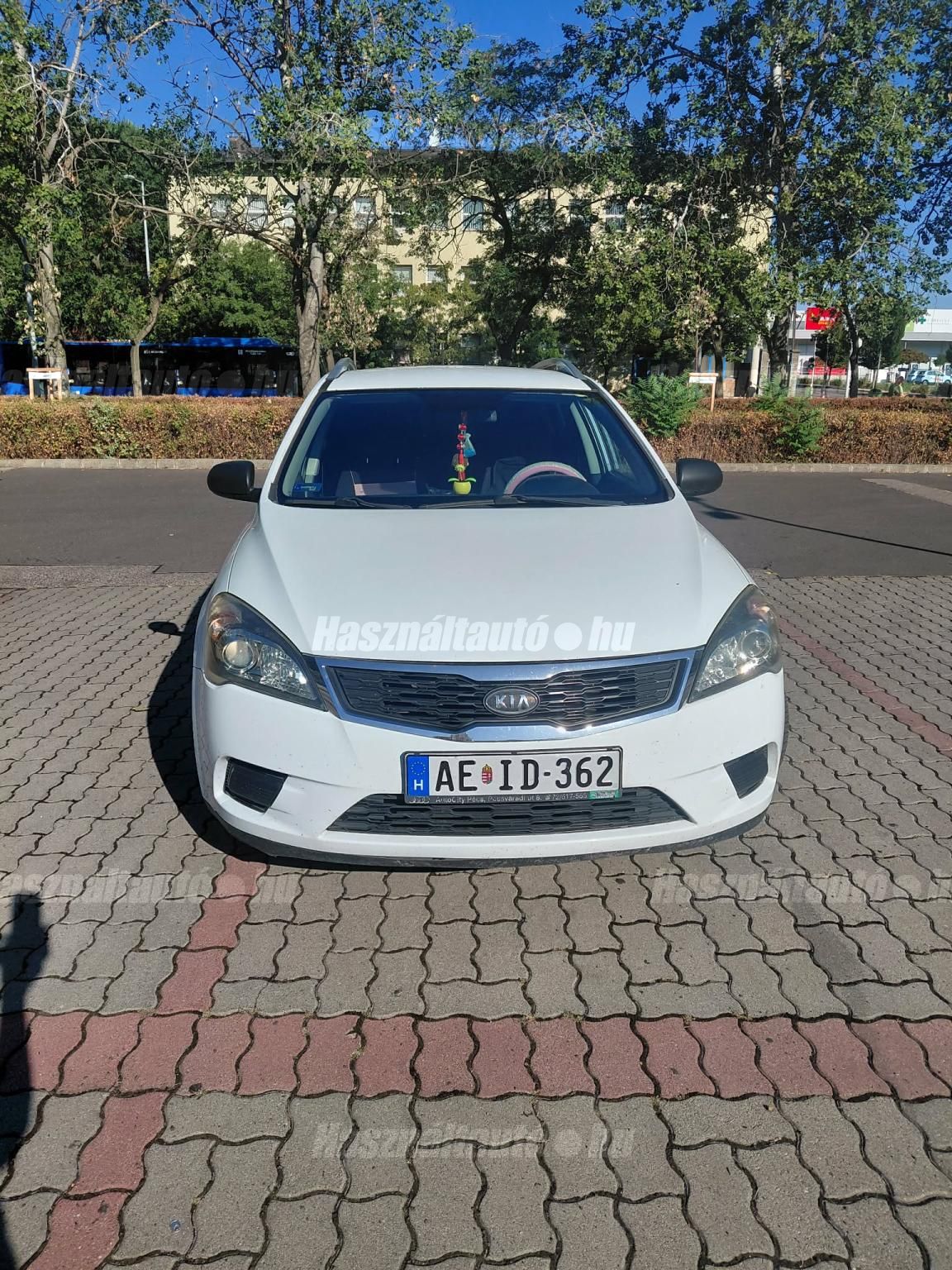 KIA CEE'D 2011/3 - 1