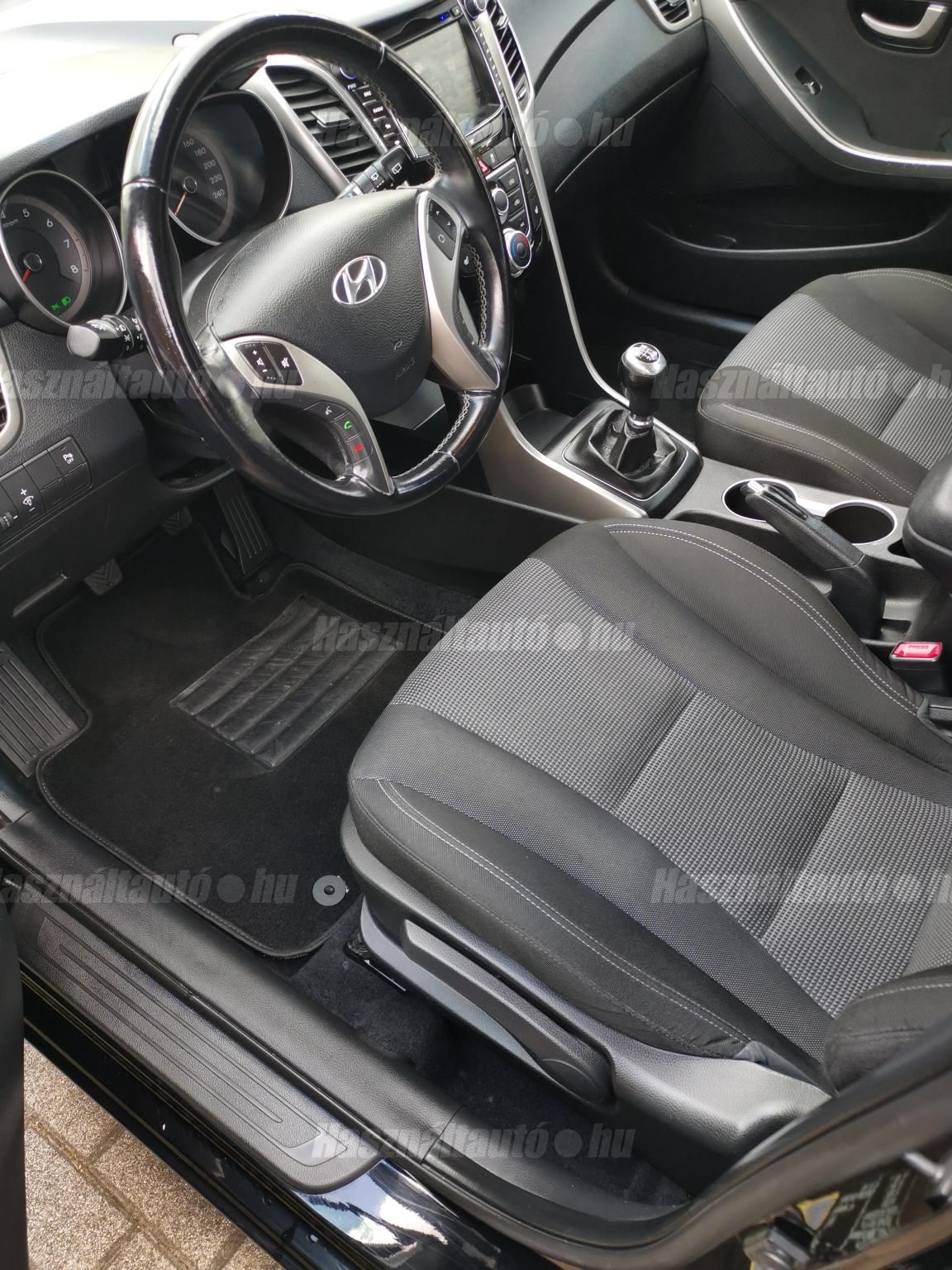 HYUNDAI I30 2013/12 - 1