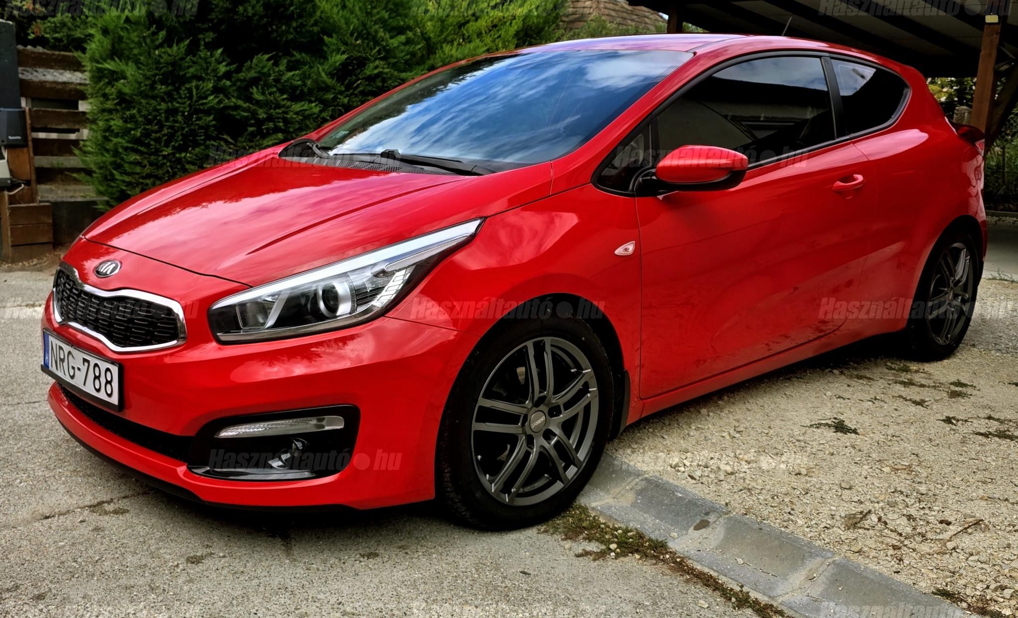 KIA PRO CEE'D 2016/6 - 1