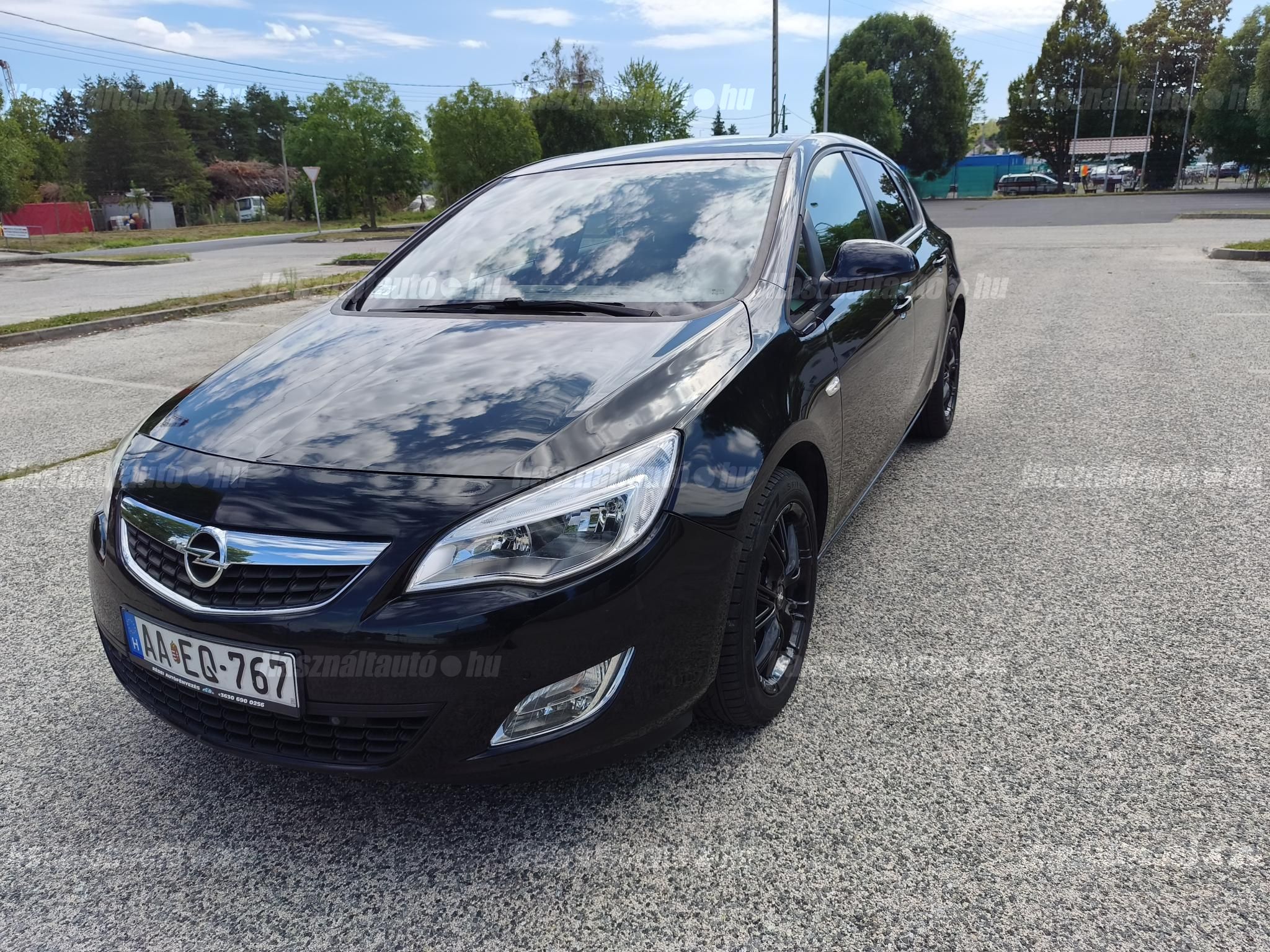 OPEL ASTRA J 2011/6 - 1