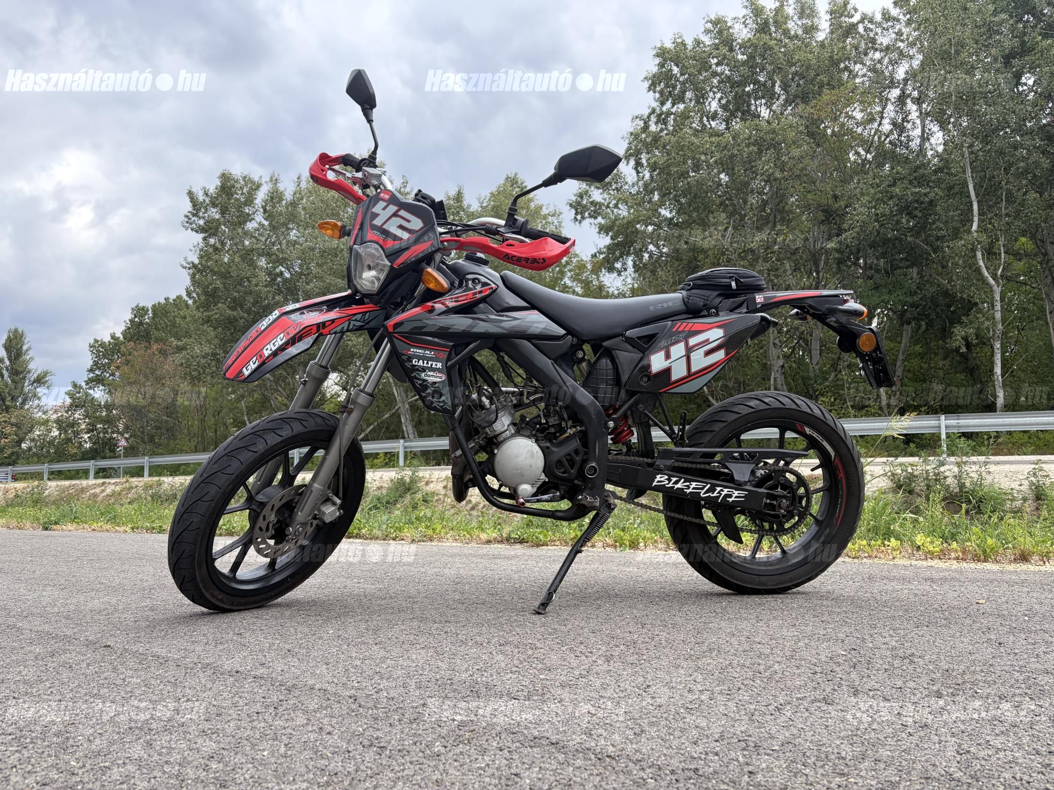 RIEJU MRT 50 SUPERMOTO 2014 - 1