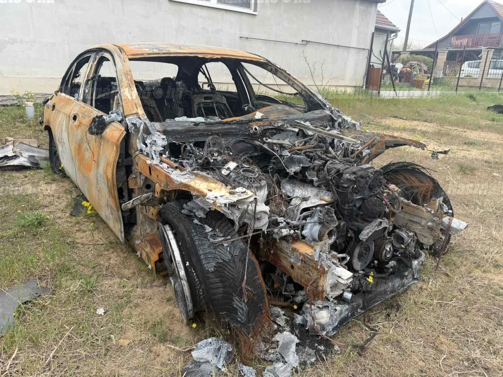 MERCEDES-BENZ E 200 2019 - 1