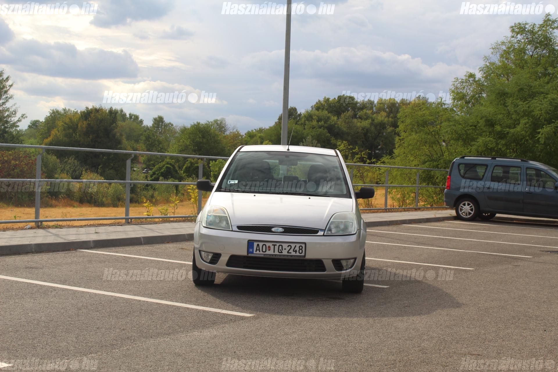 FORD FIESTA 2004/5 - 1
