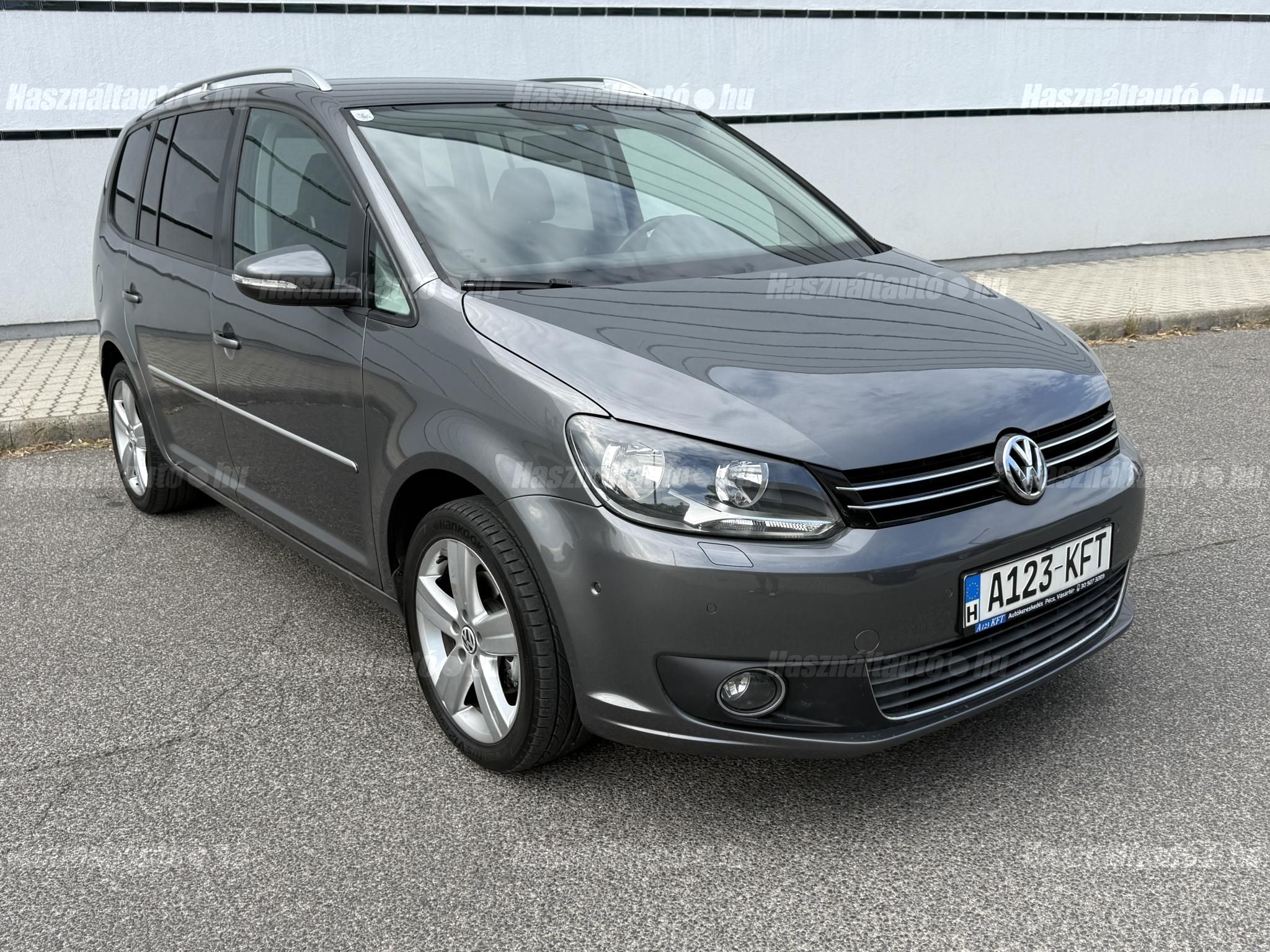 VOLKSWAGEN TOURAN 2011/4 - 1