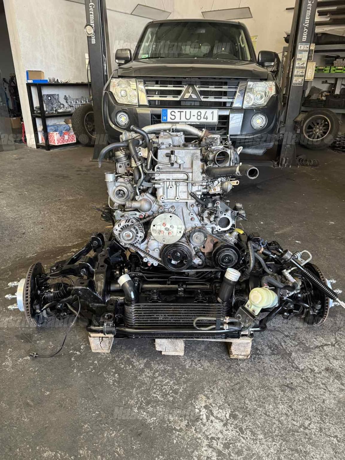 MITSUBISHI PAJERO 2013/9 - 1