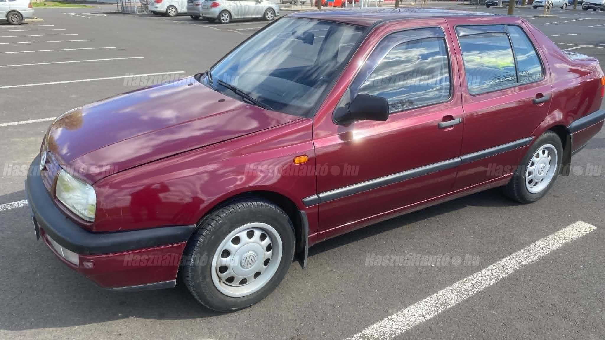 VOLKSWAGEN VENTO 1996/2 - 1
