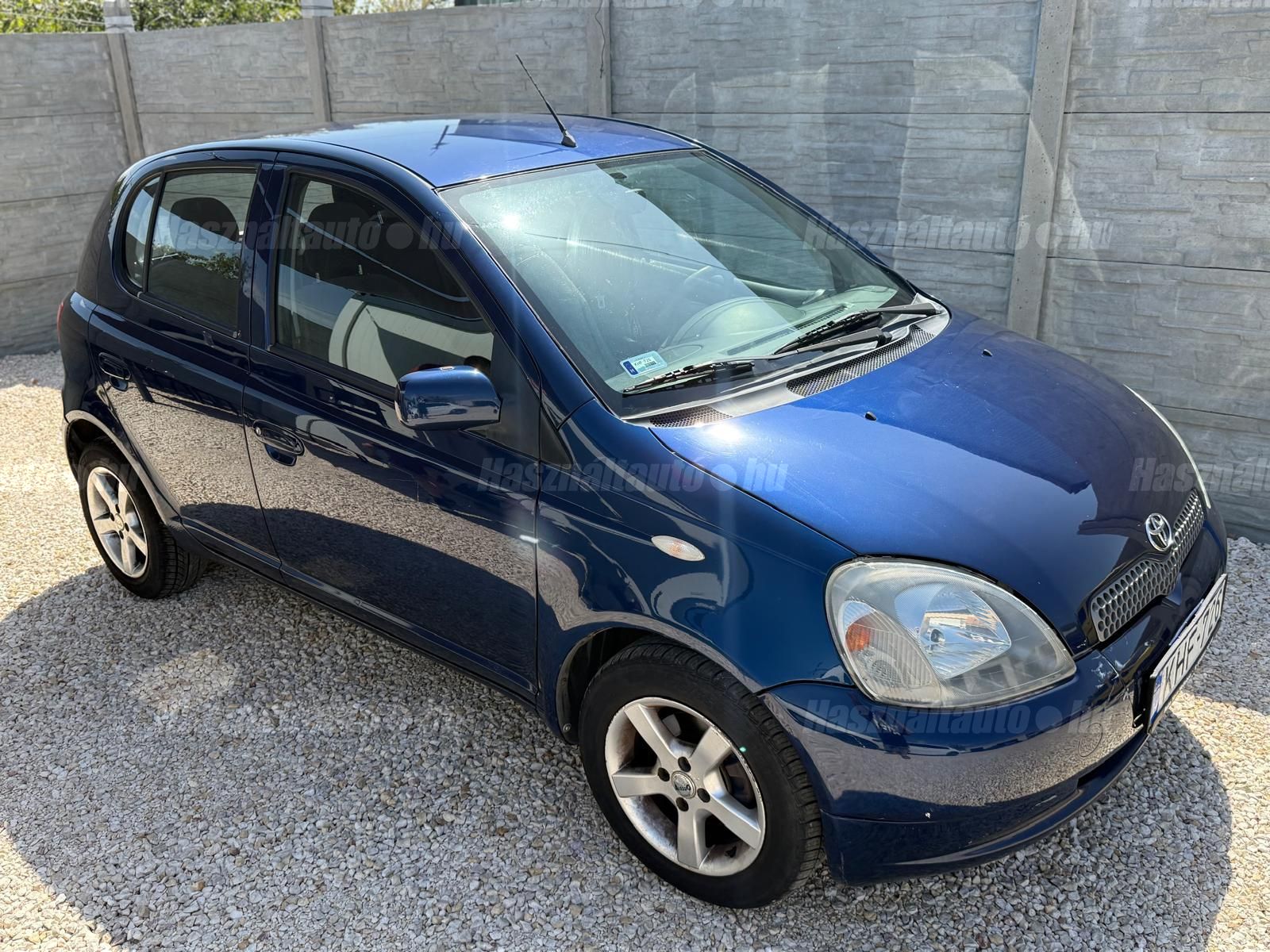 TOYOTA YARIS 2002/8 - 1