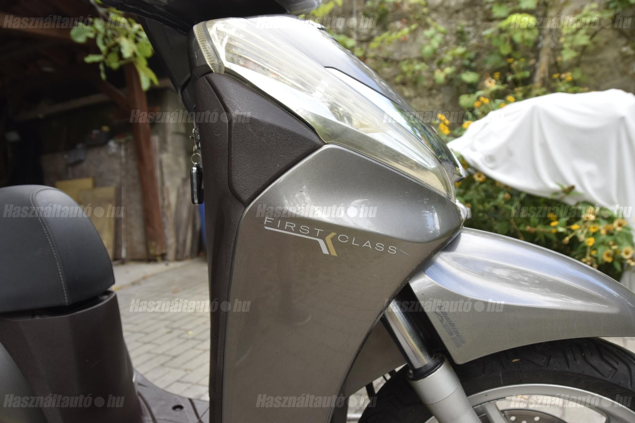 HONDA SH 300 2013/4 - 1