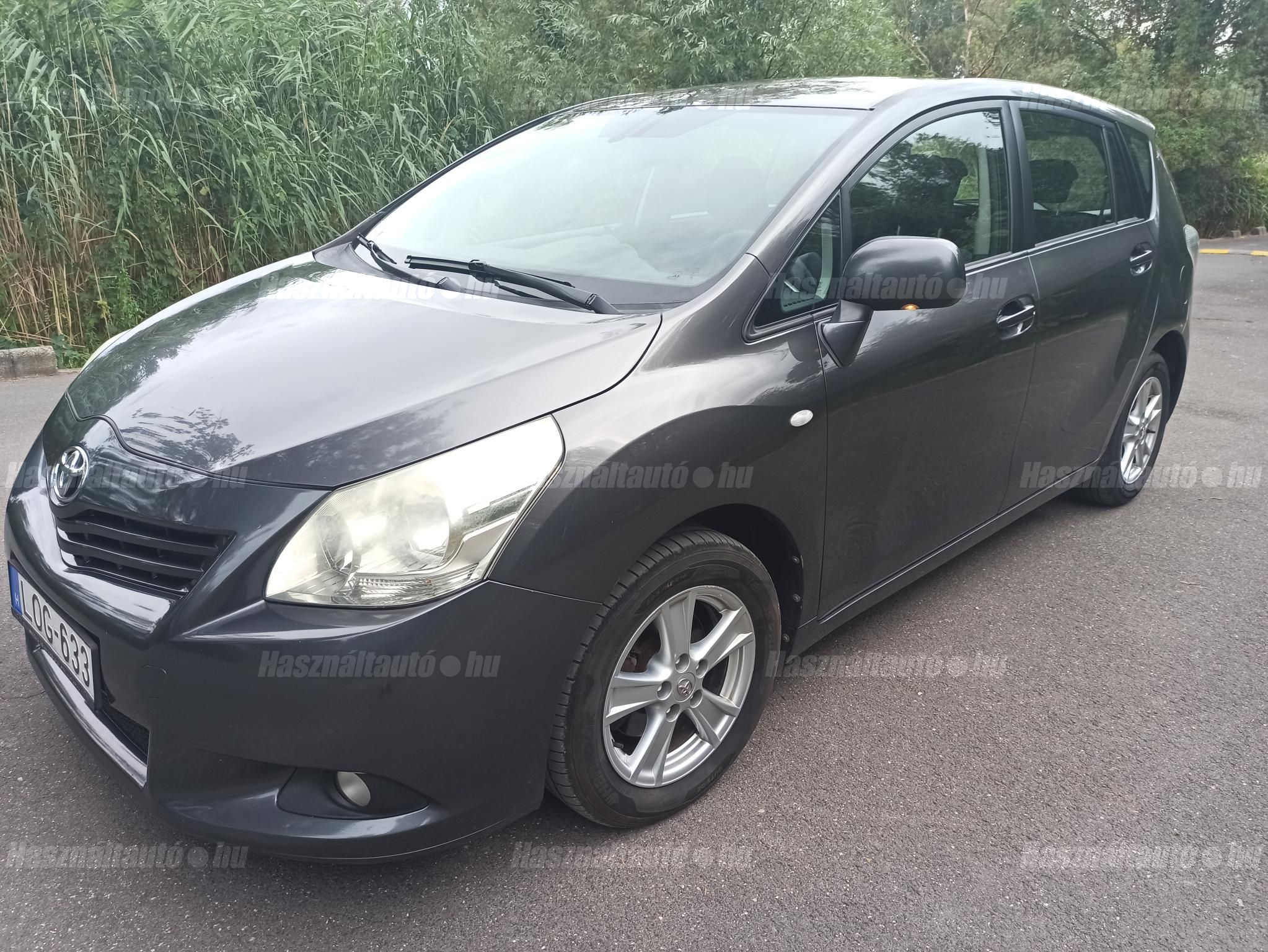 TOYOTA VERSO 2009/11 - 1