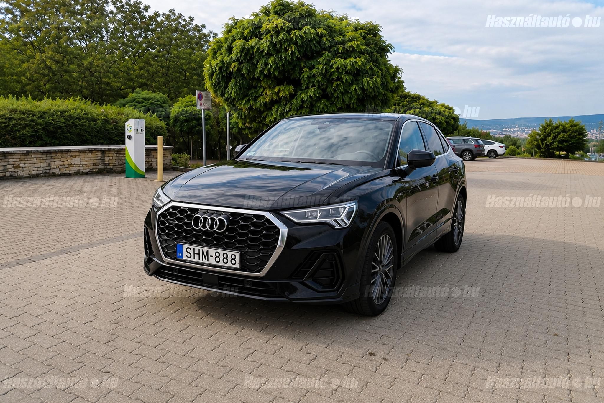 AUDI Q3 2020/6 - 1
