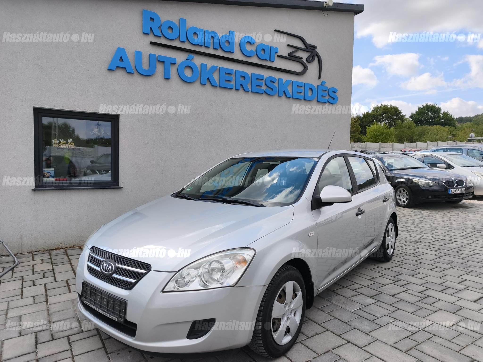 KIA CEE'D 2008/12 - 1