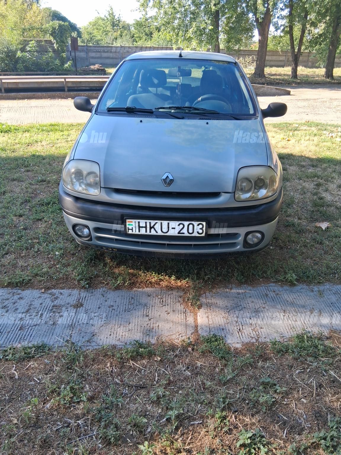 RENAULT CLIO 2000 - 1