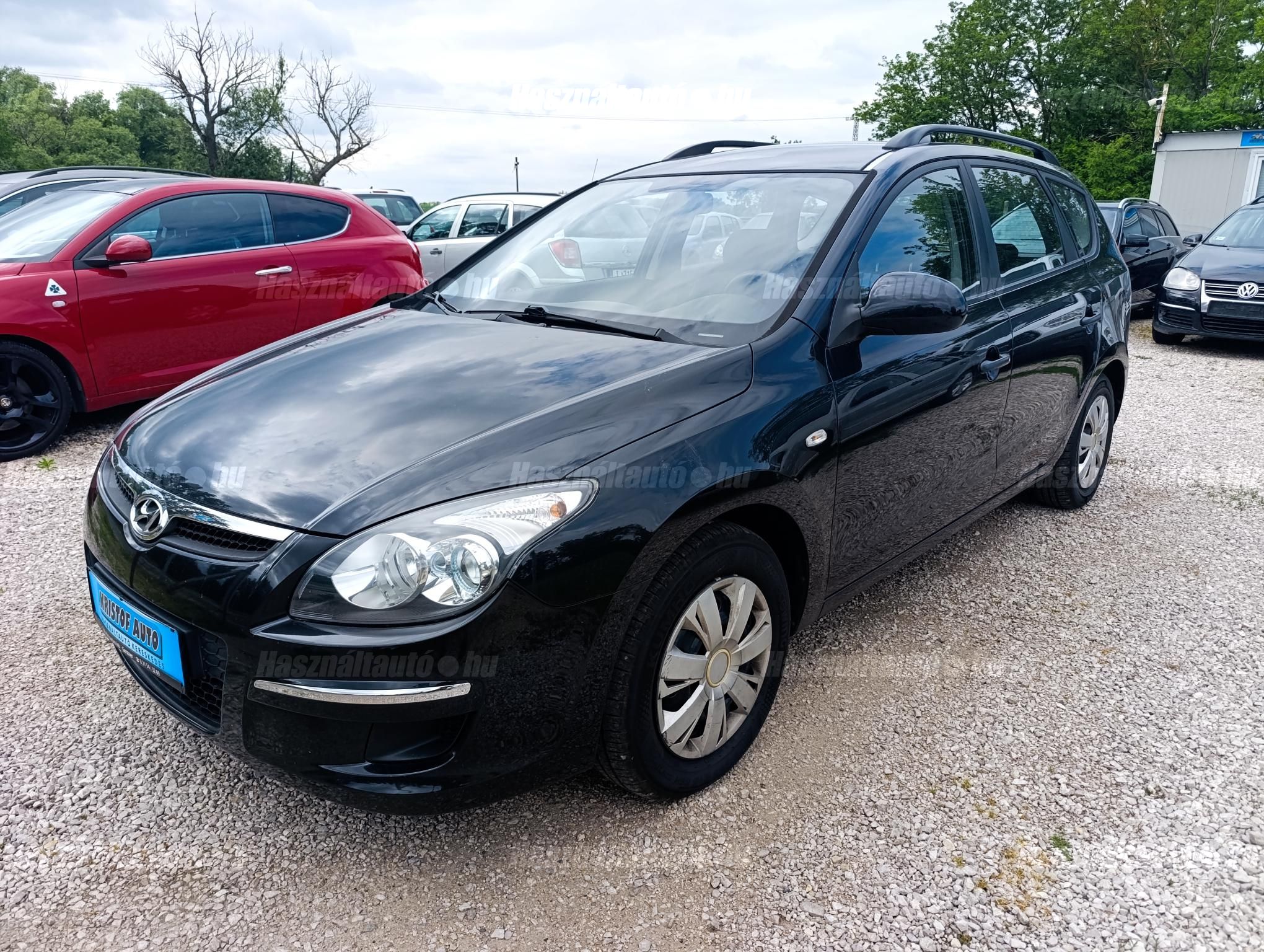 HYUNDAI I30 2010/3 - 1