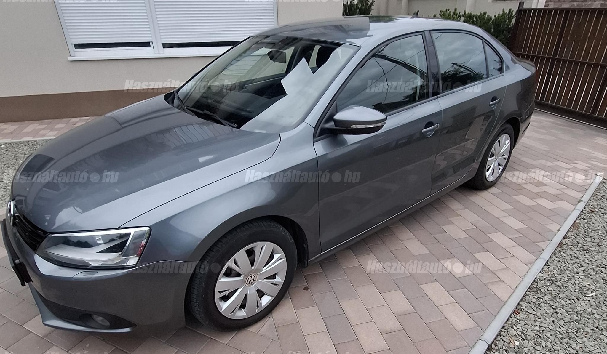 VOLKSWAGEN JETTA V 2013/4 - 1