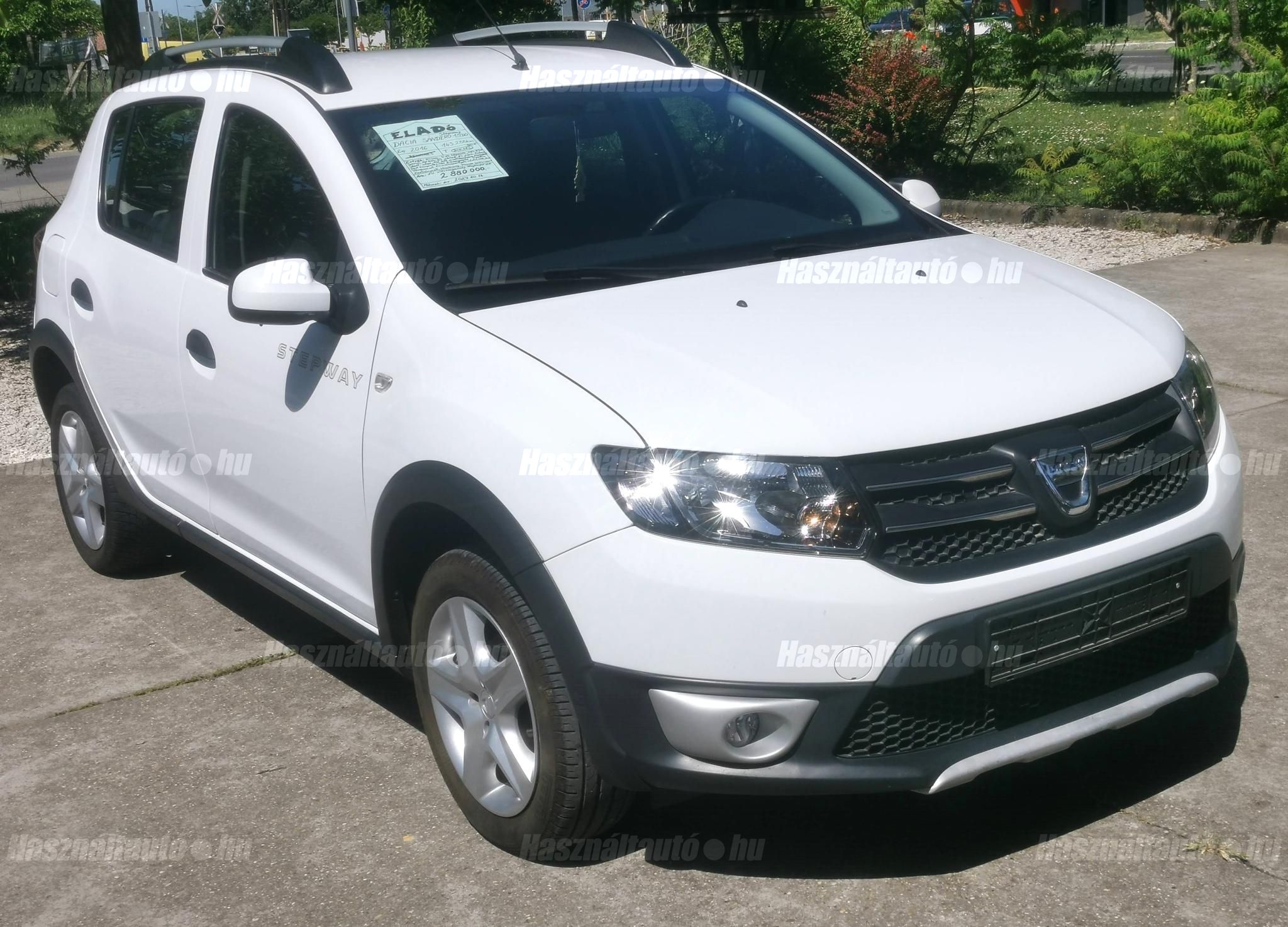 DACIA SANDERO 2016/8 - 1