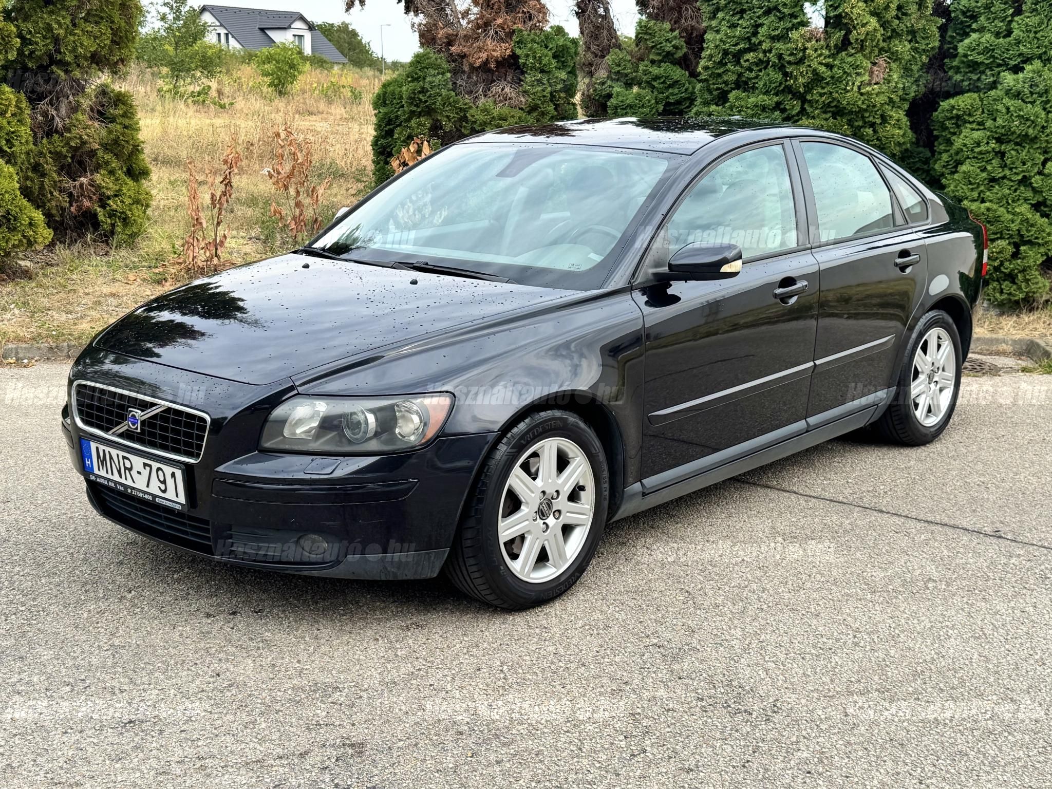 VOLVO S40 2005 - 1