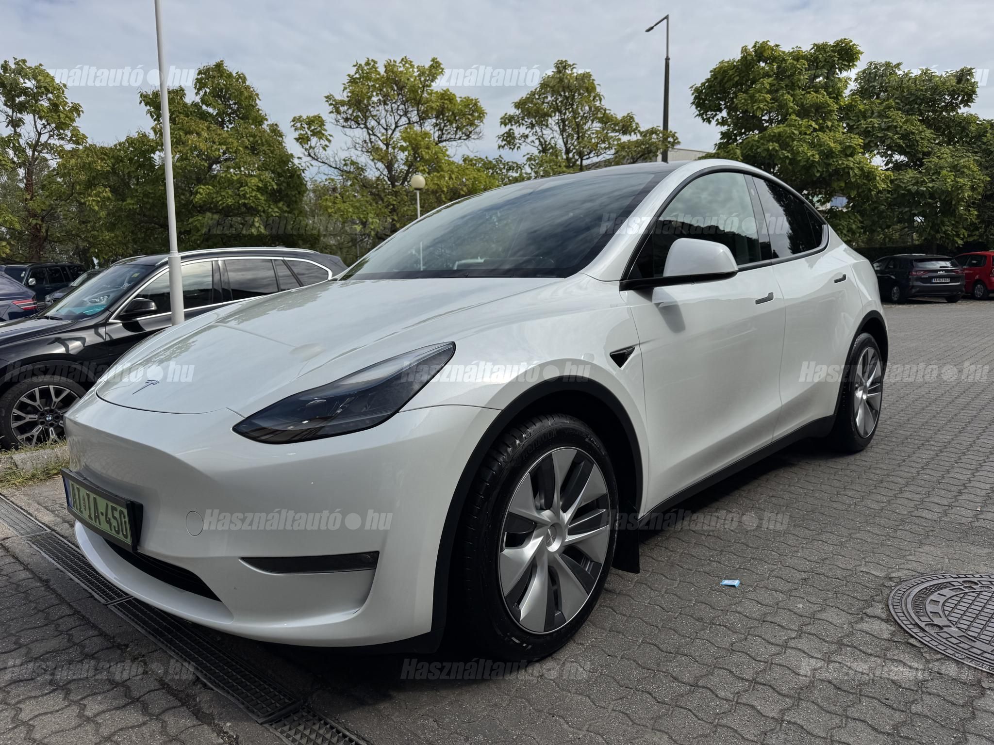 TESLA MODEL Y 2023/9 - 1