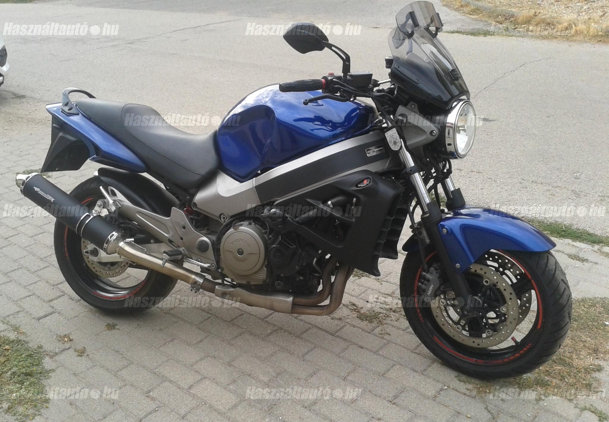 HONDA X11 2000/4 - 1