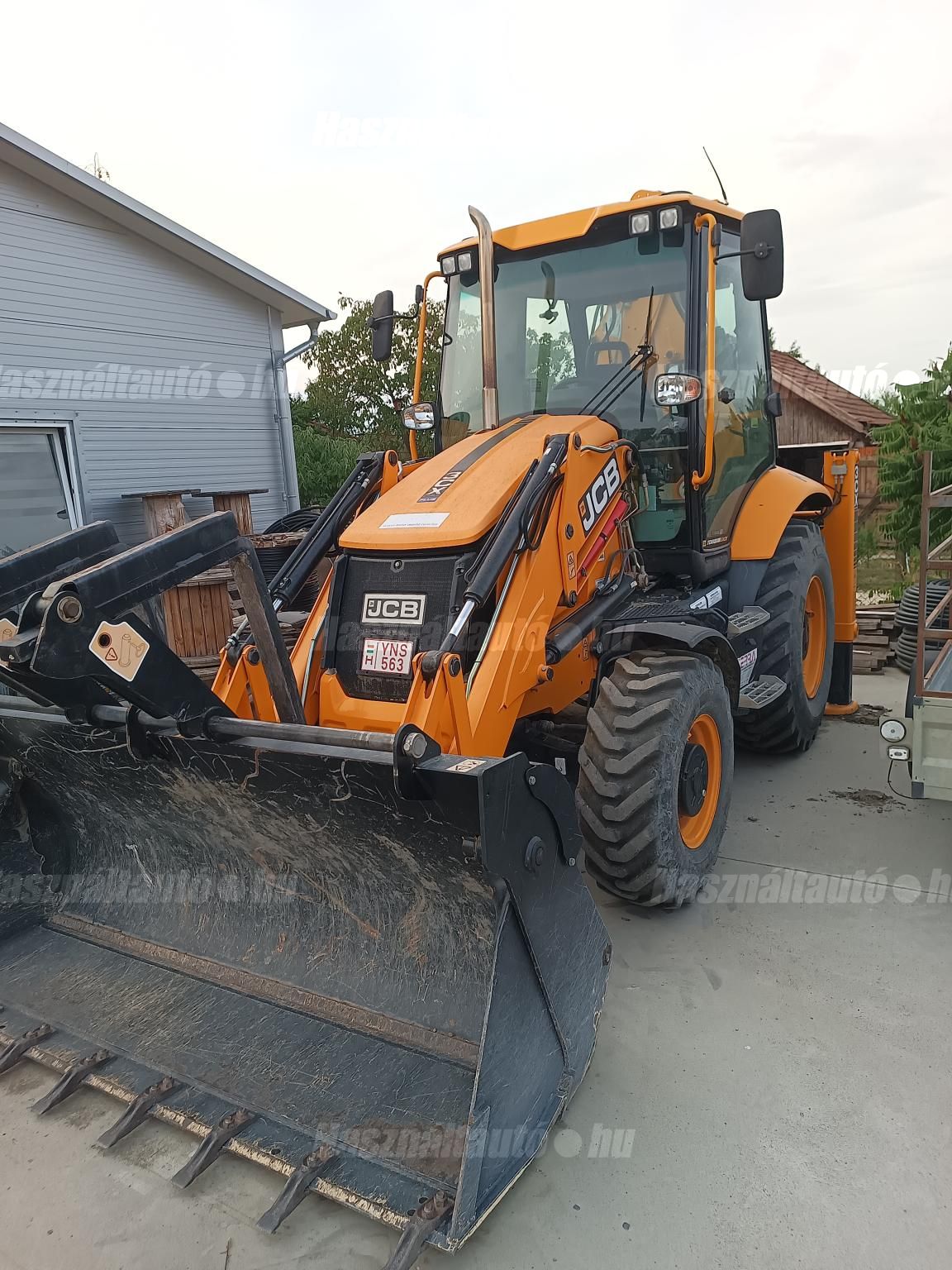 JCB 2021/10 - 1