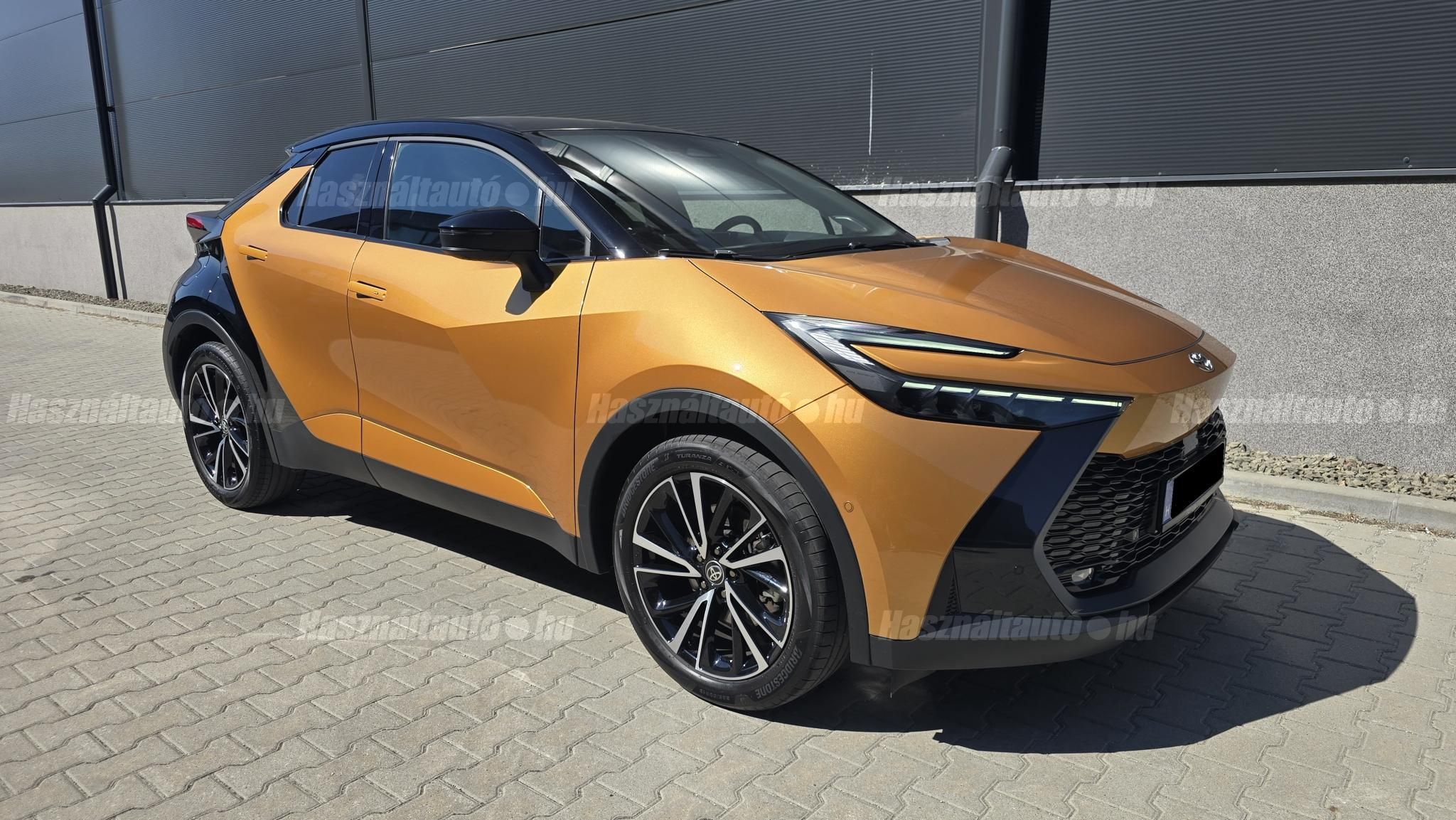 TOYOTA C-HR 2024/5 - 1