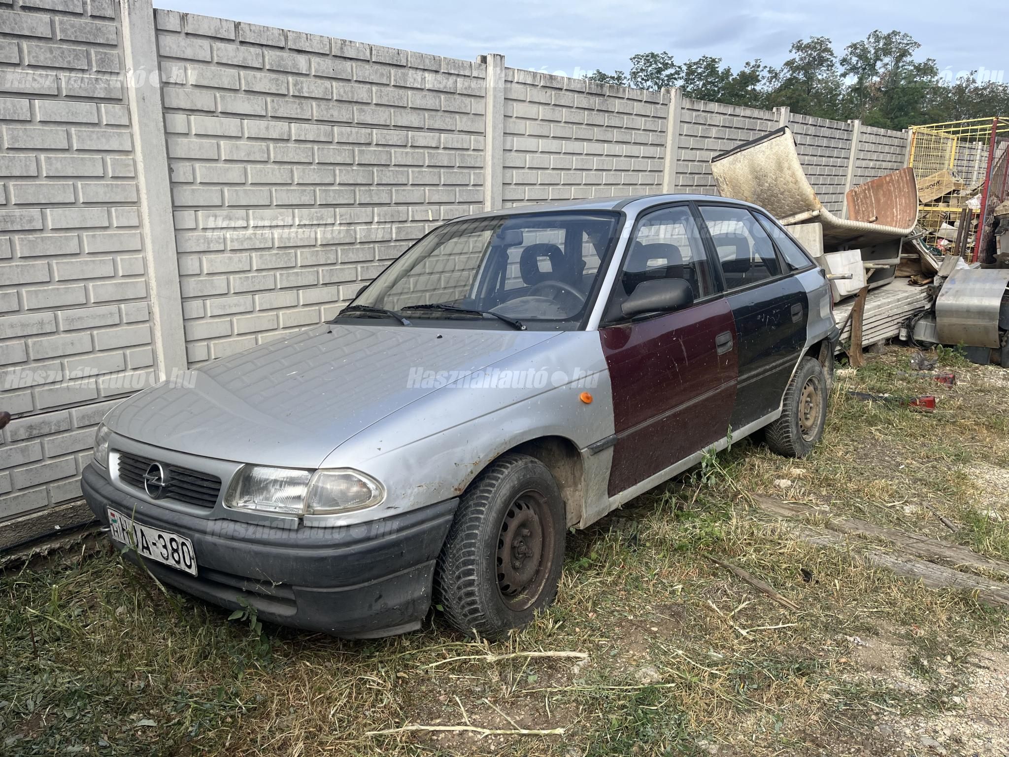 OPEL ASTRA F 2000/9 - 1