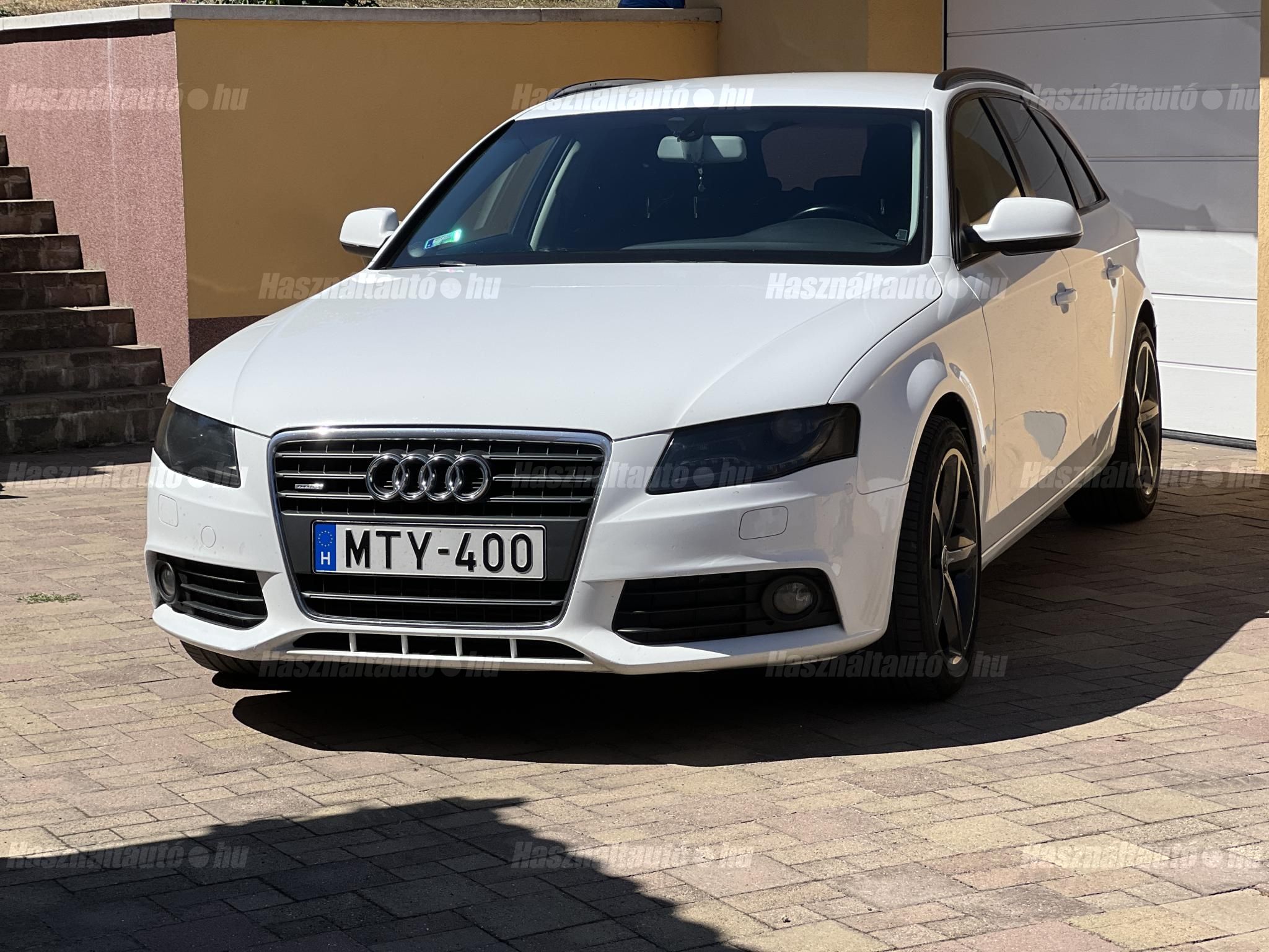 AUDI A4 2010 - 1