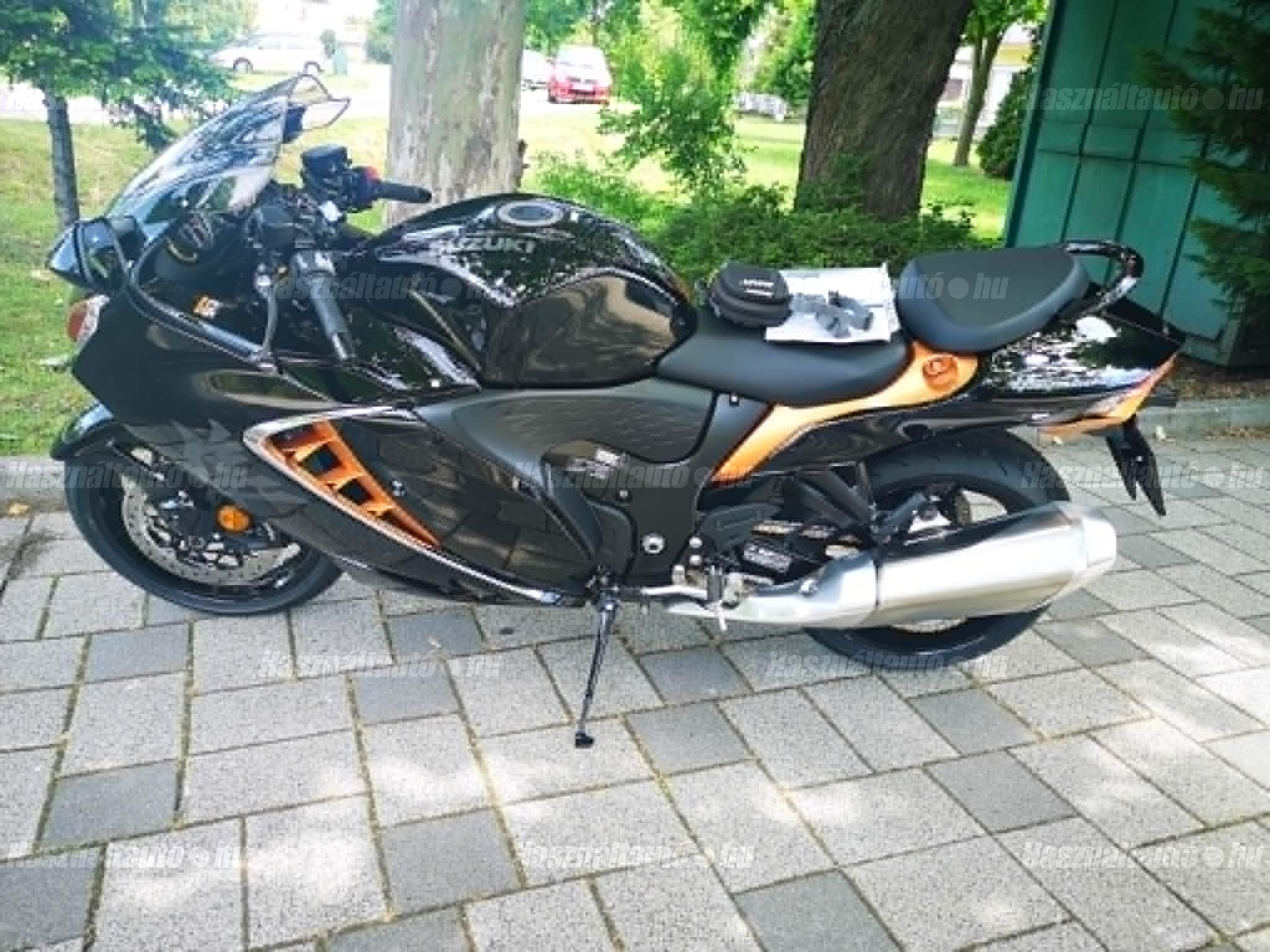 SUZUKI GSX 1300 R (HAYABUSA) 2022/5 - 1
