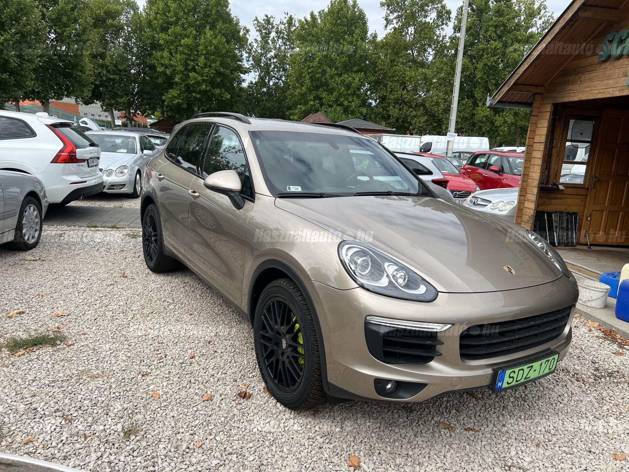 PORSCHE CAYENNE 2015/10 - 1
