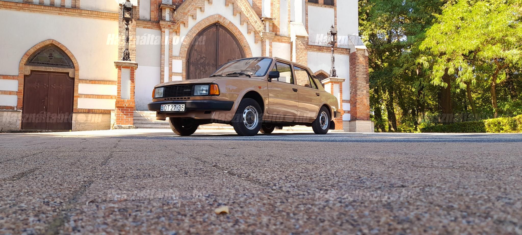 SKODA 120 1988/9 - 1