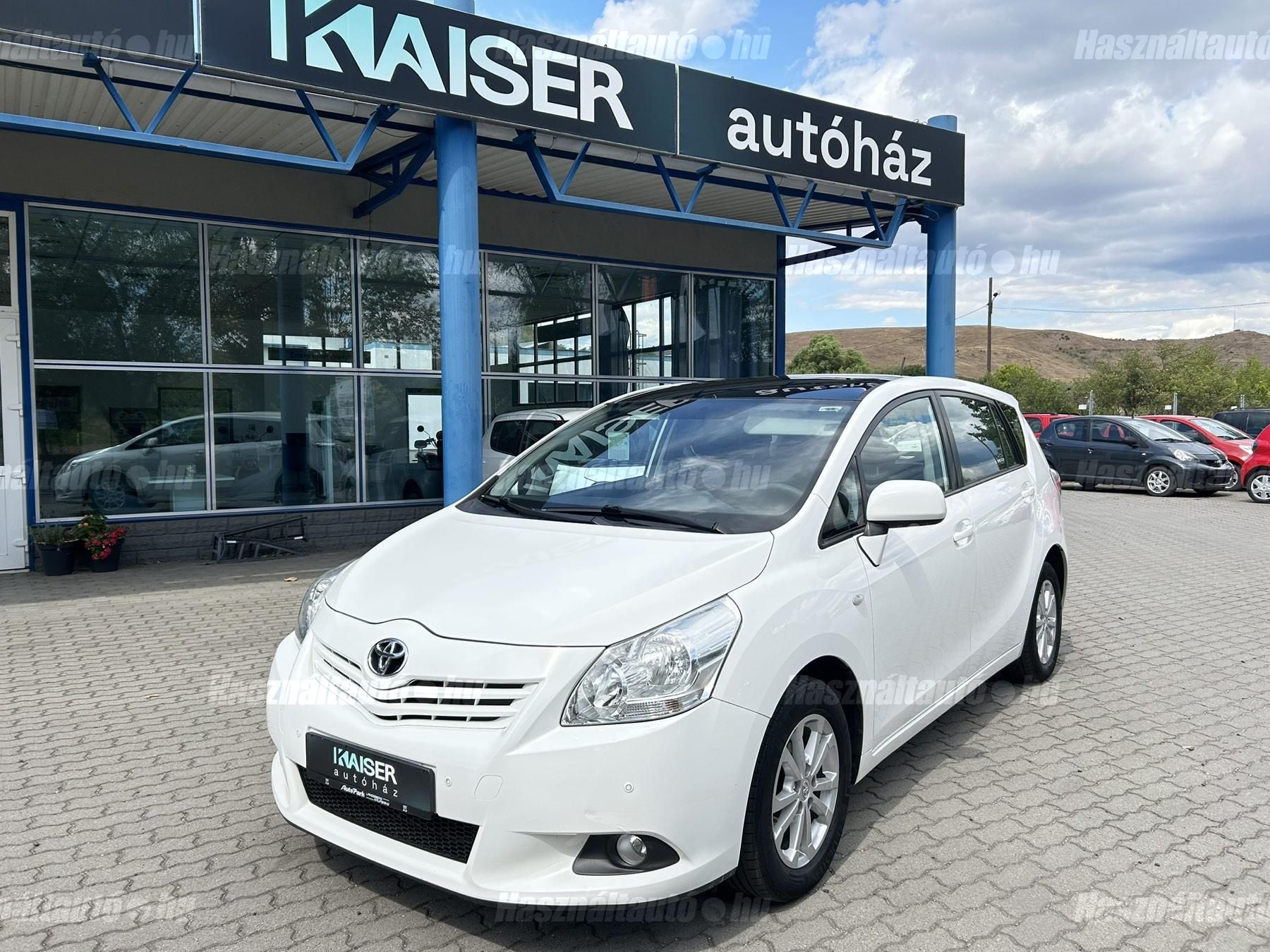 TOYOTA VERSO 2011/10 - 1