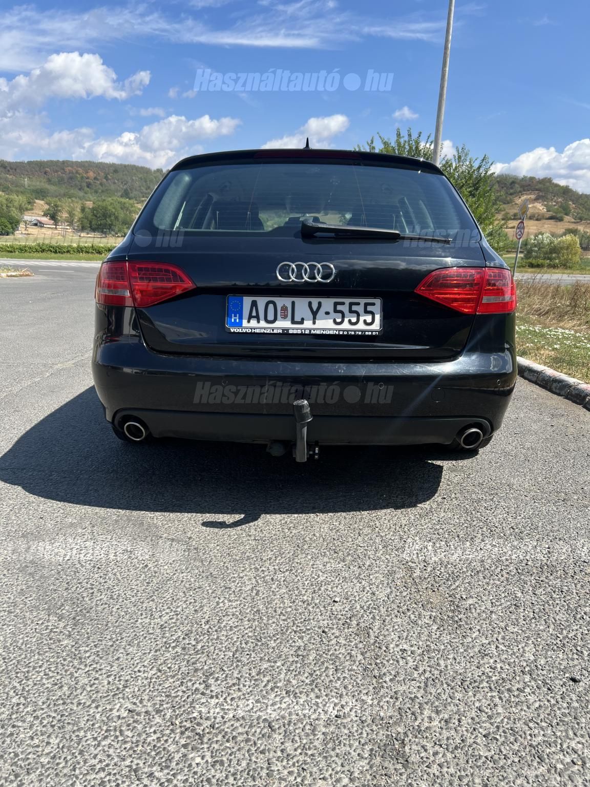 AUDI A4 2010/6 - 1