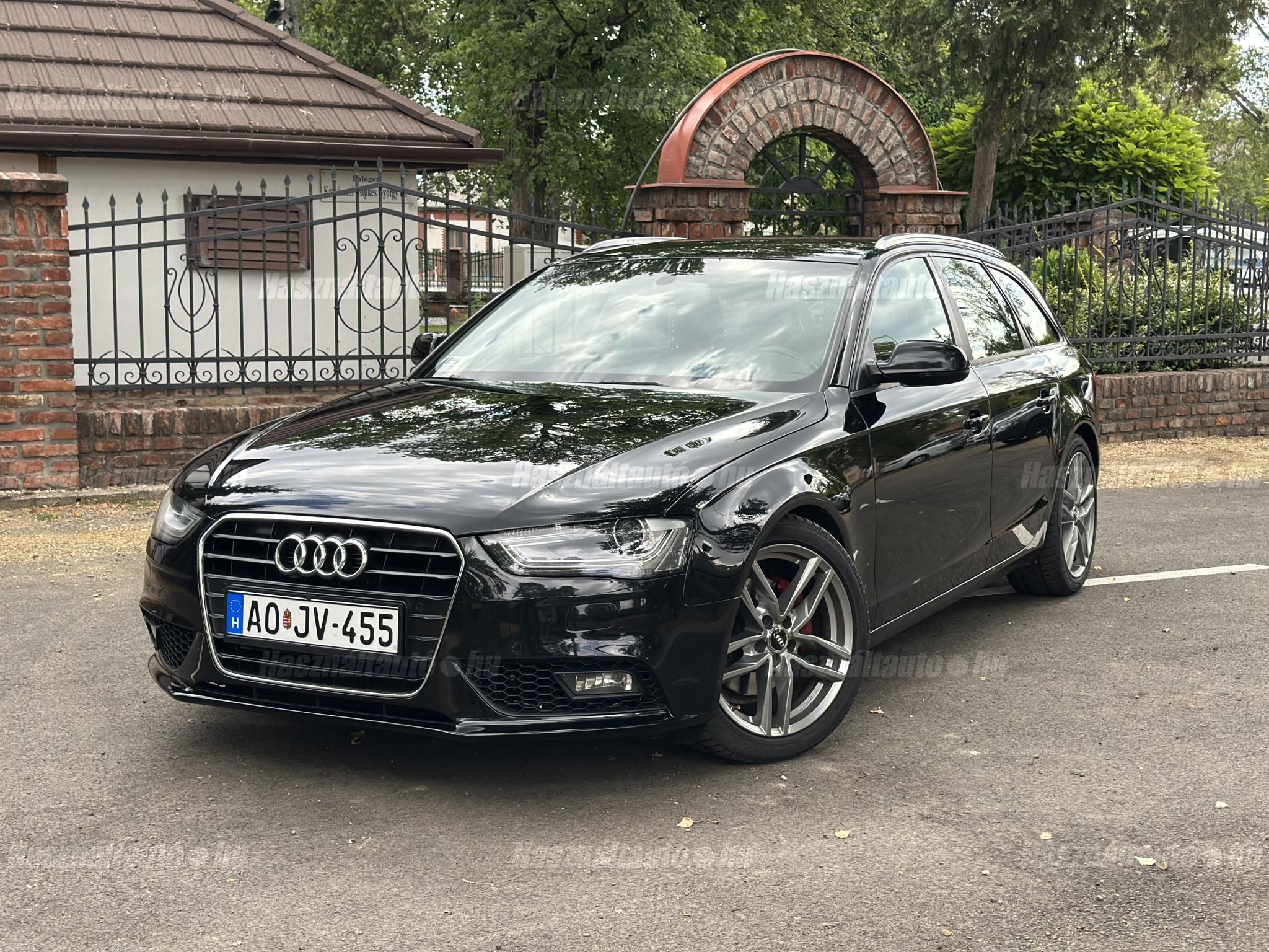 AUDI A4 2012/5 - 1