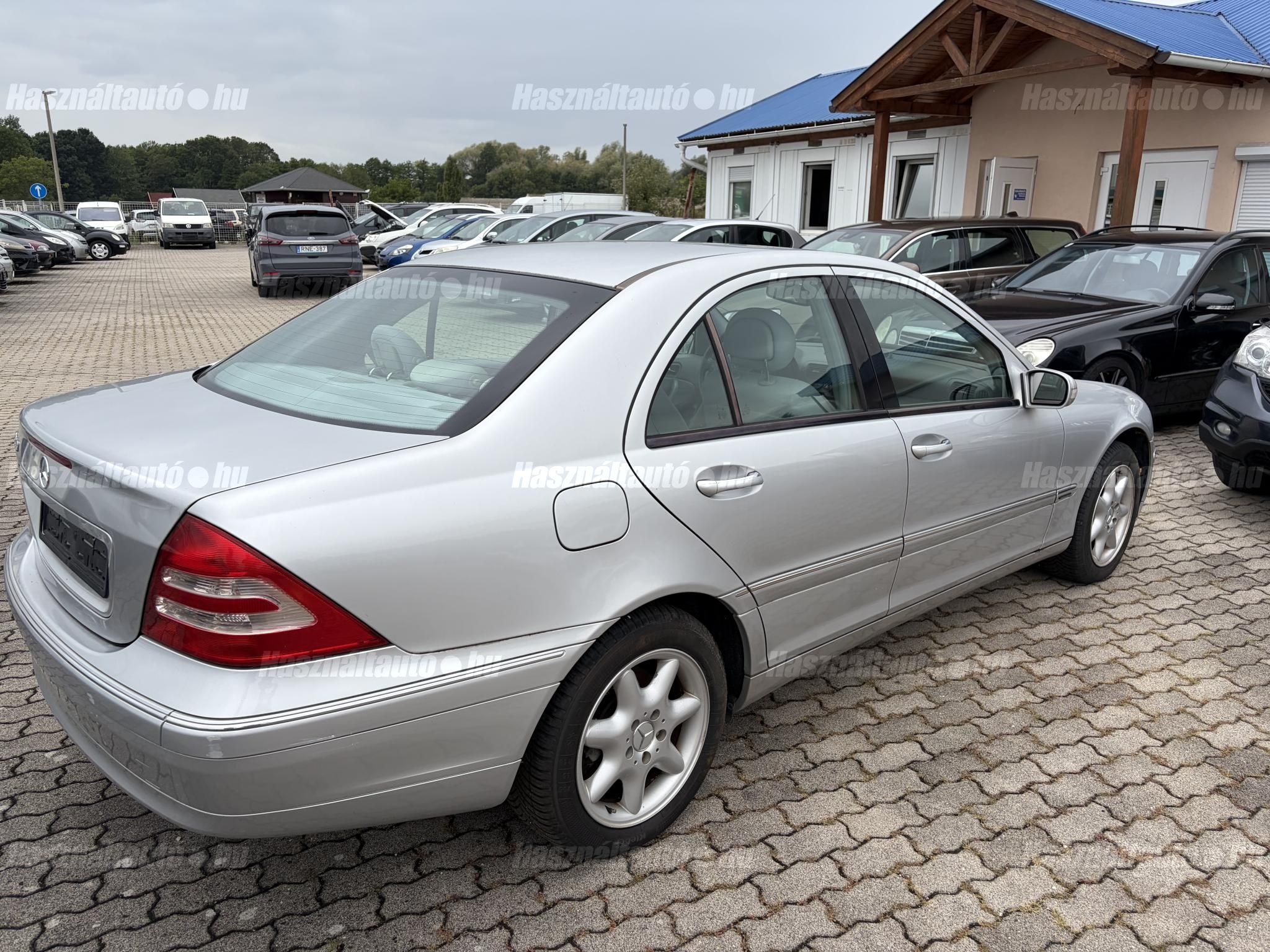 MERCEDES-BENZ C 240 2004/2 - 1